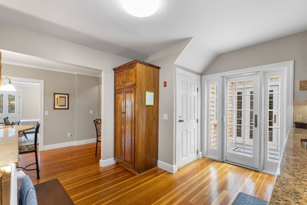 621 W Falmouth Hwy