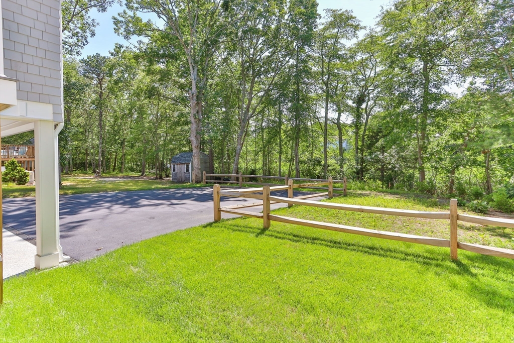 11 Madeline Rd
