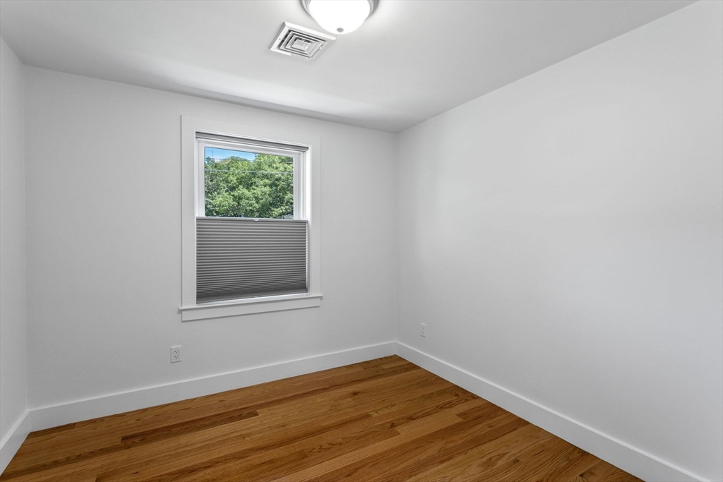 11 Madeline Rd