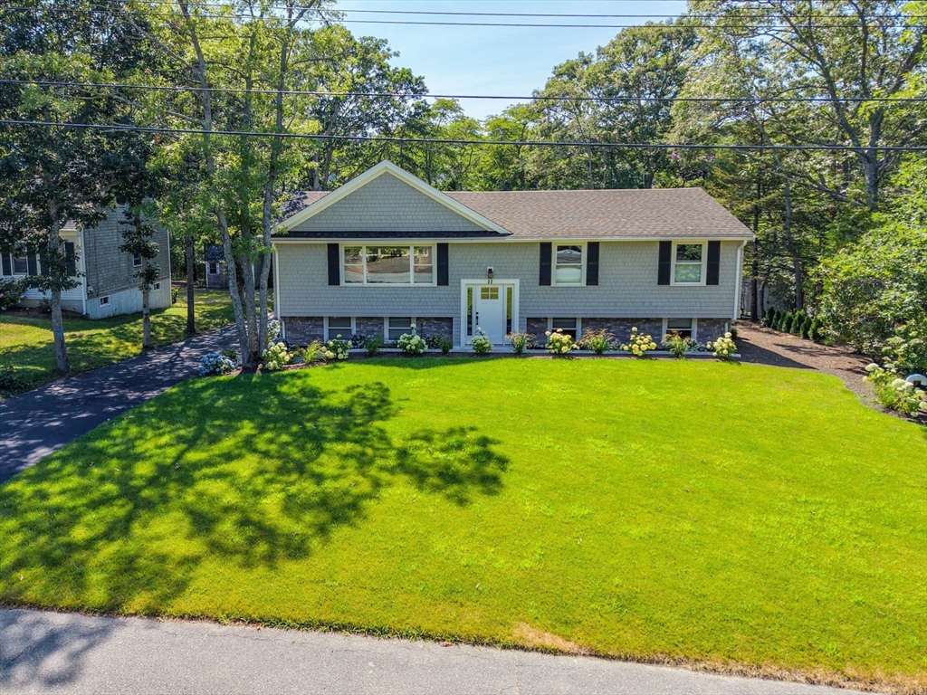 11 Madeline Rd