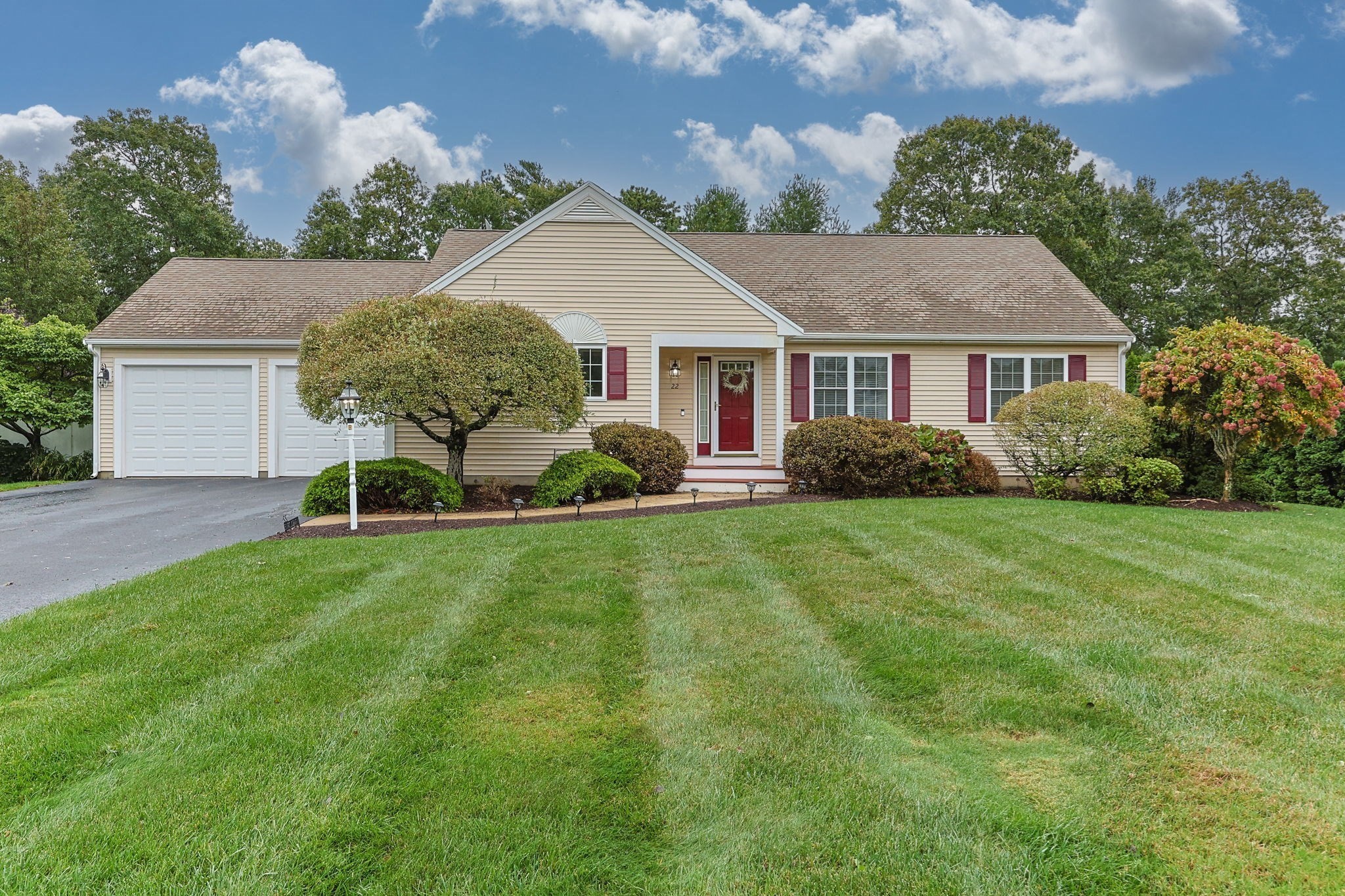 22 Mirasol Dr