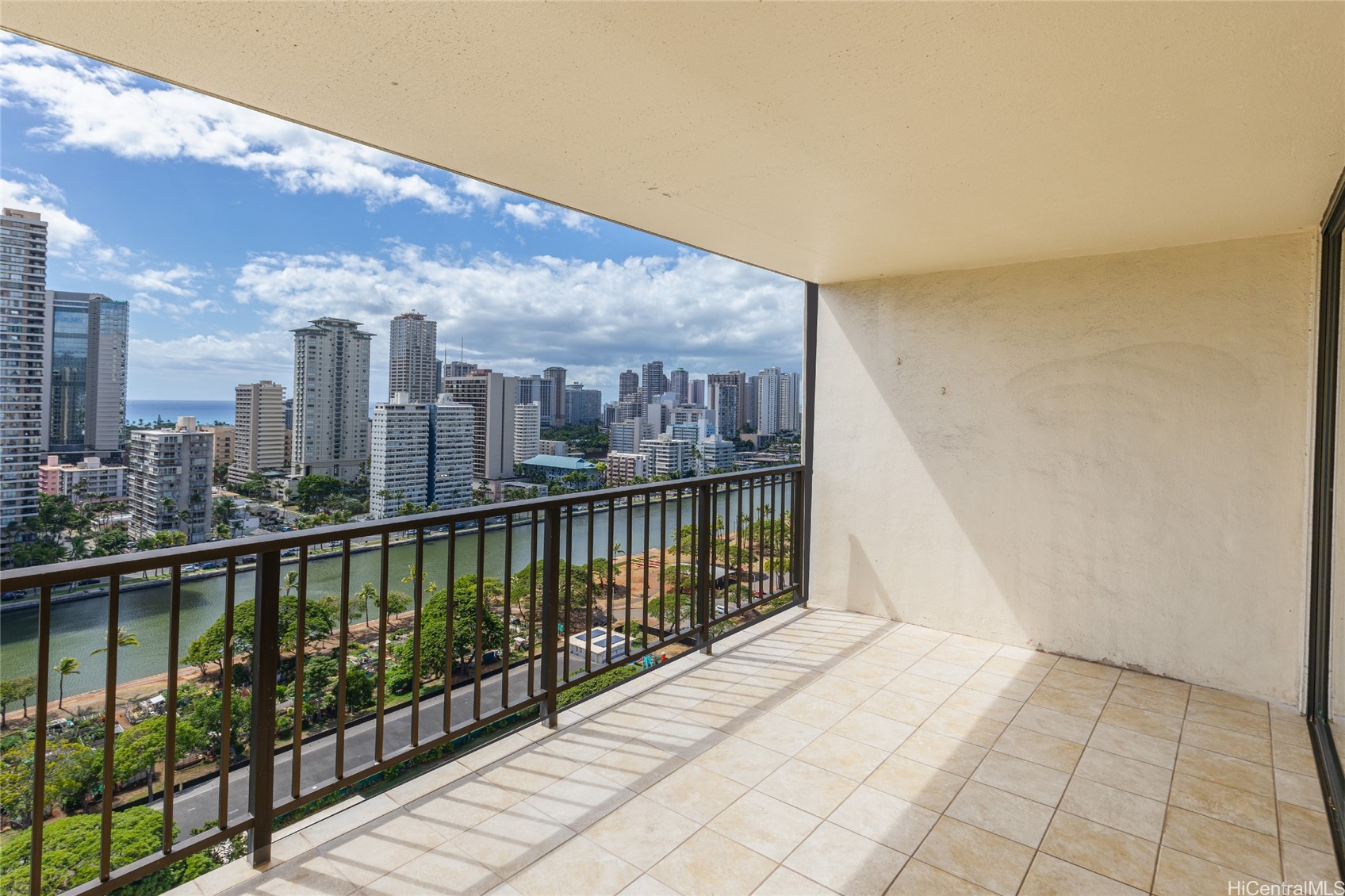 2444 Hihiwai Street 2106