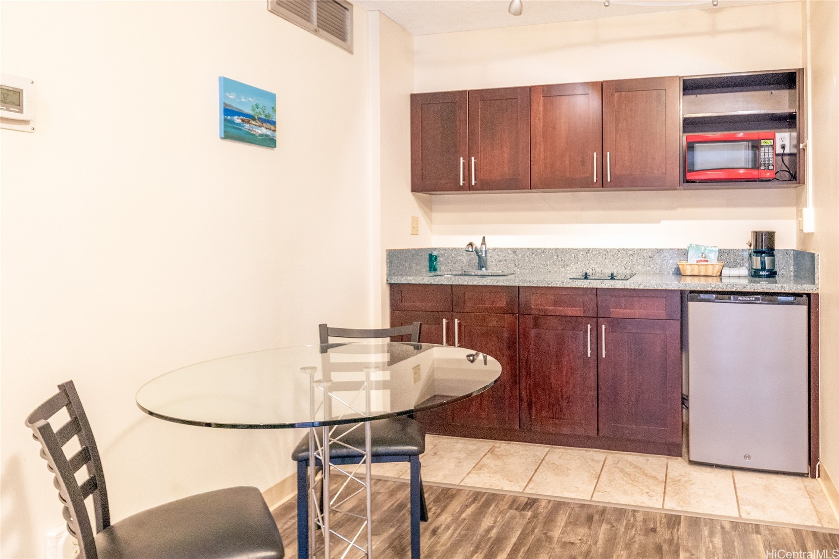 1088 Bishop Street 2001