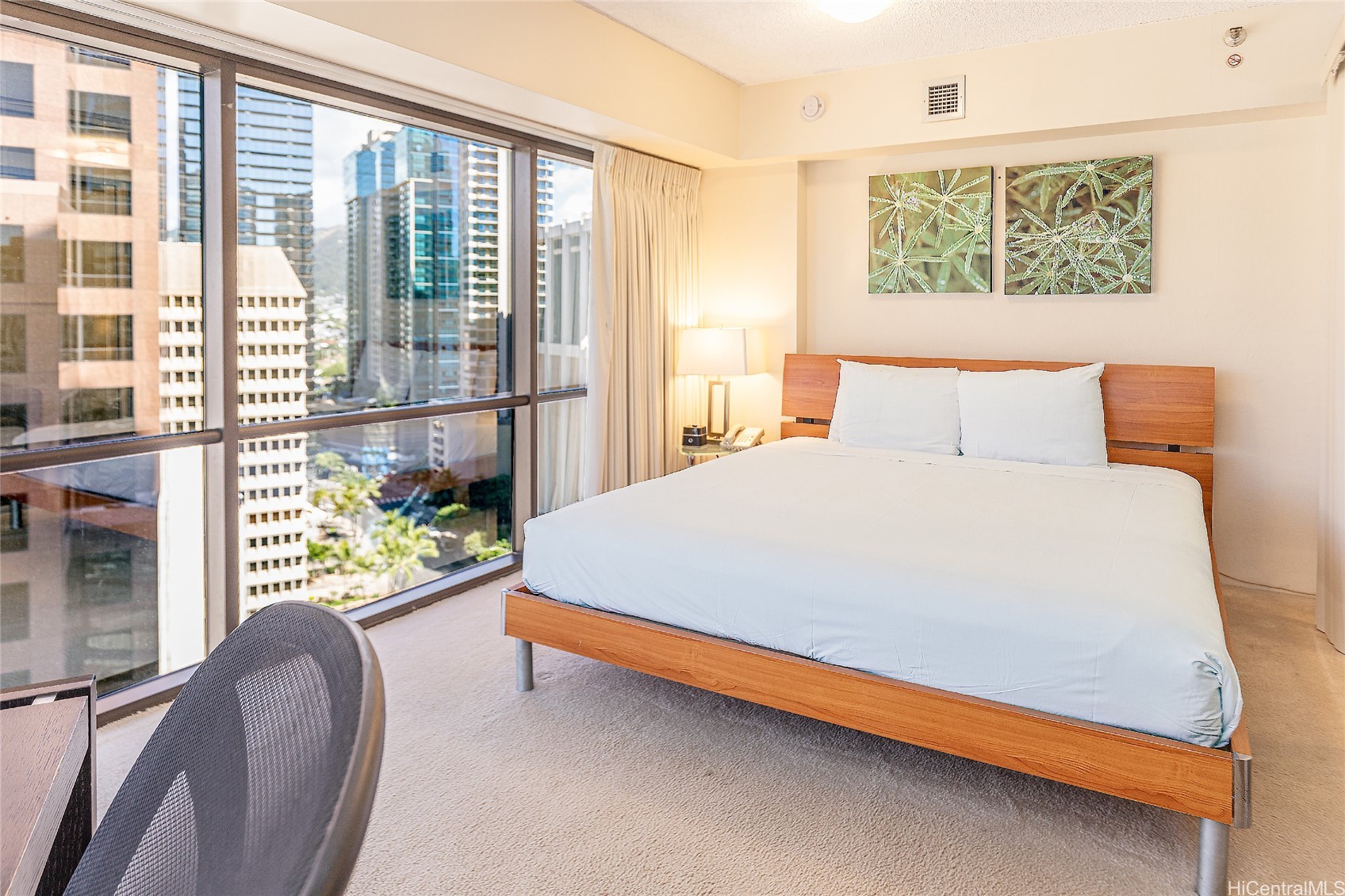 1088 Bishop Street 2001