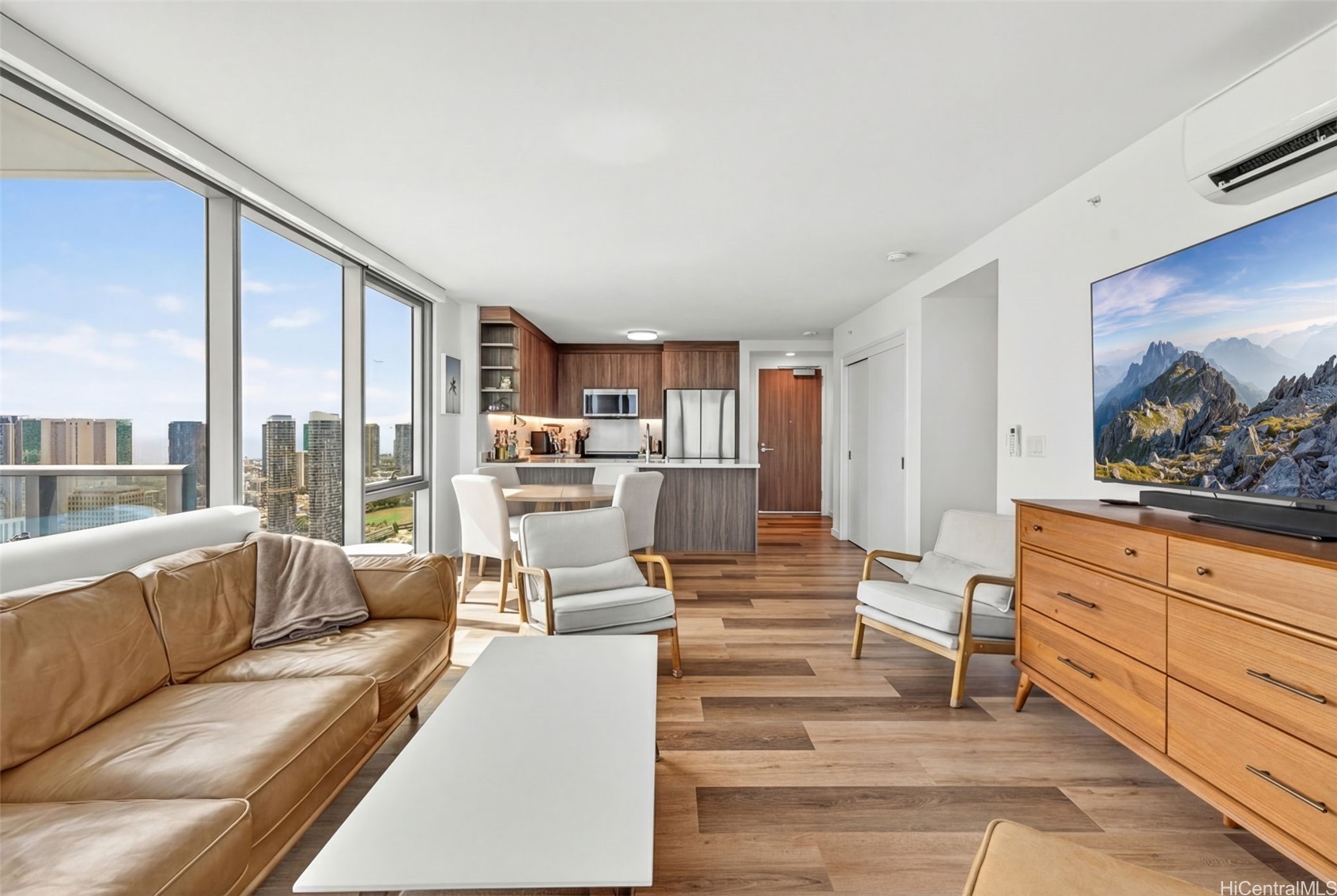 1515 Liona Street 4101