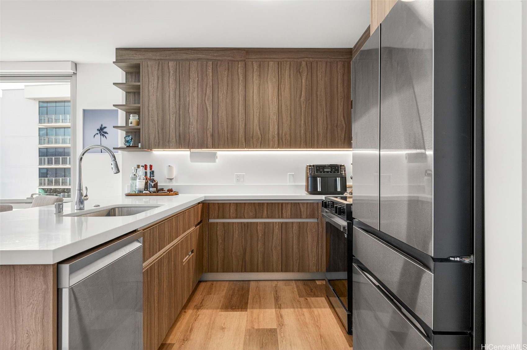 1515 Liona Street 4101