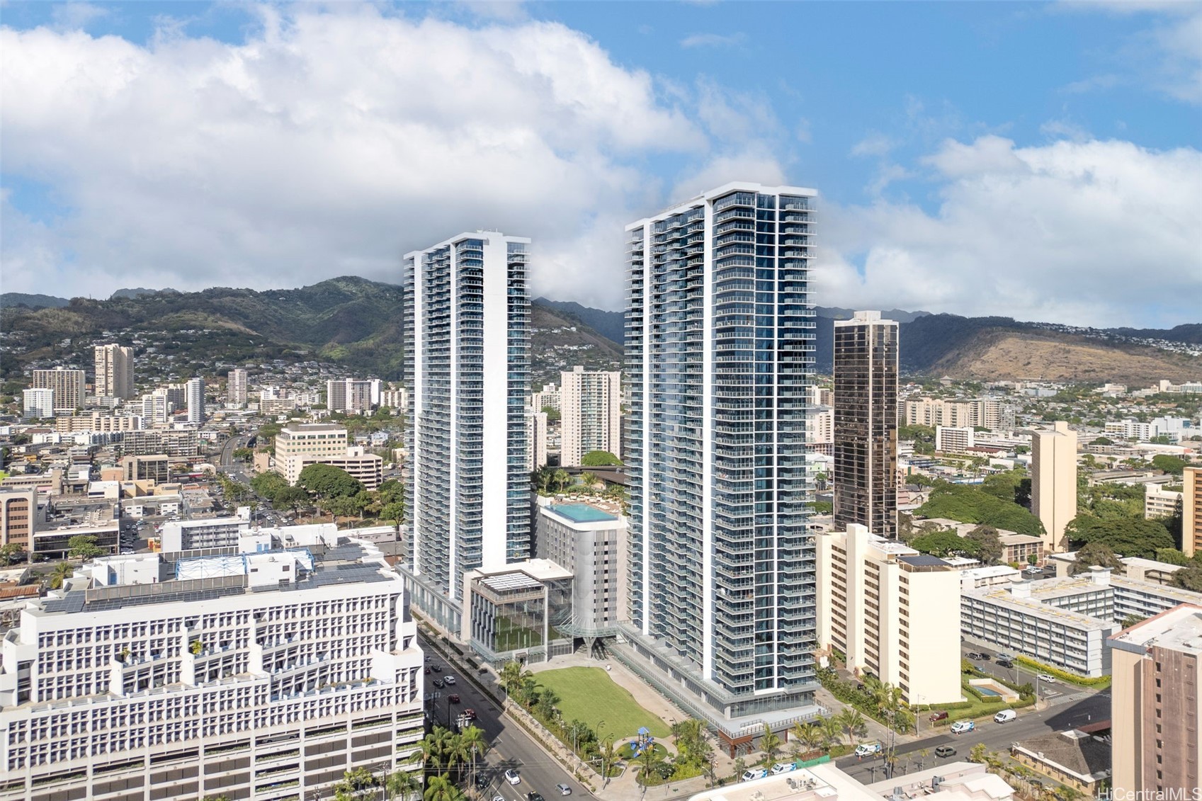 1515 Liona Street 4101