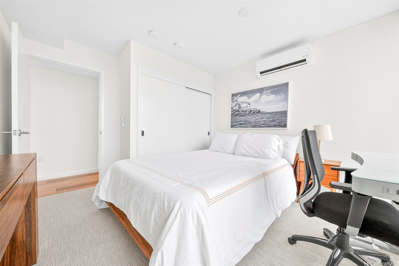 1515 Liona Street 4101