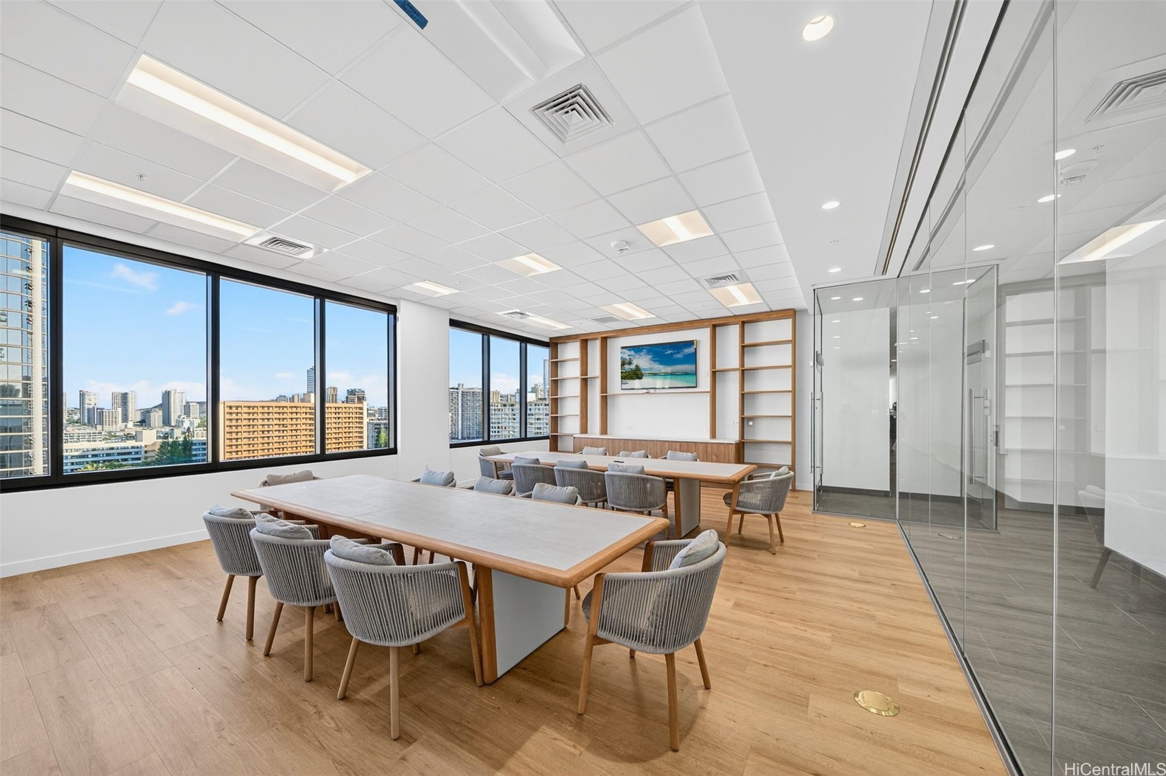 1515 Liona Street 4101