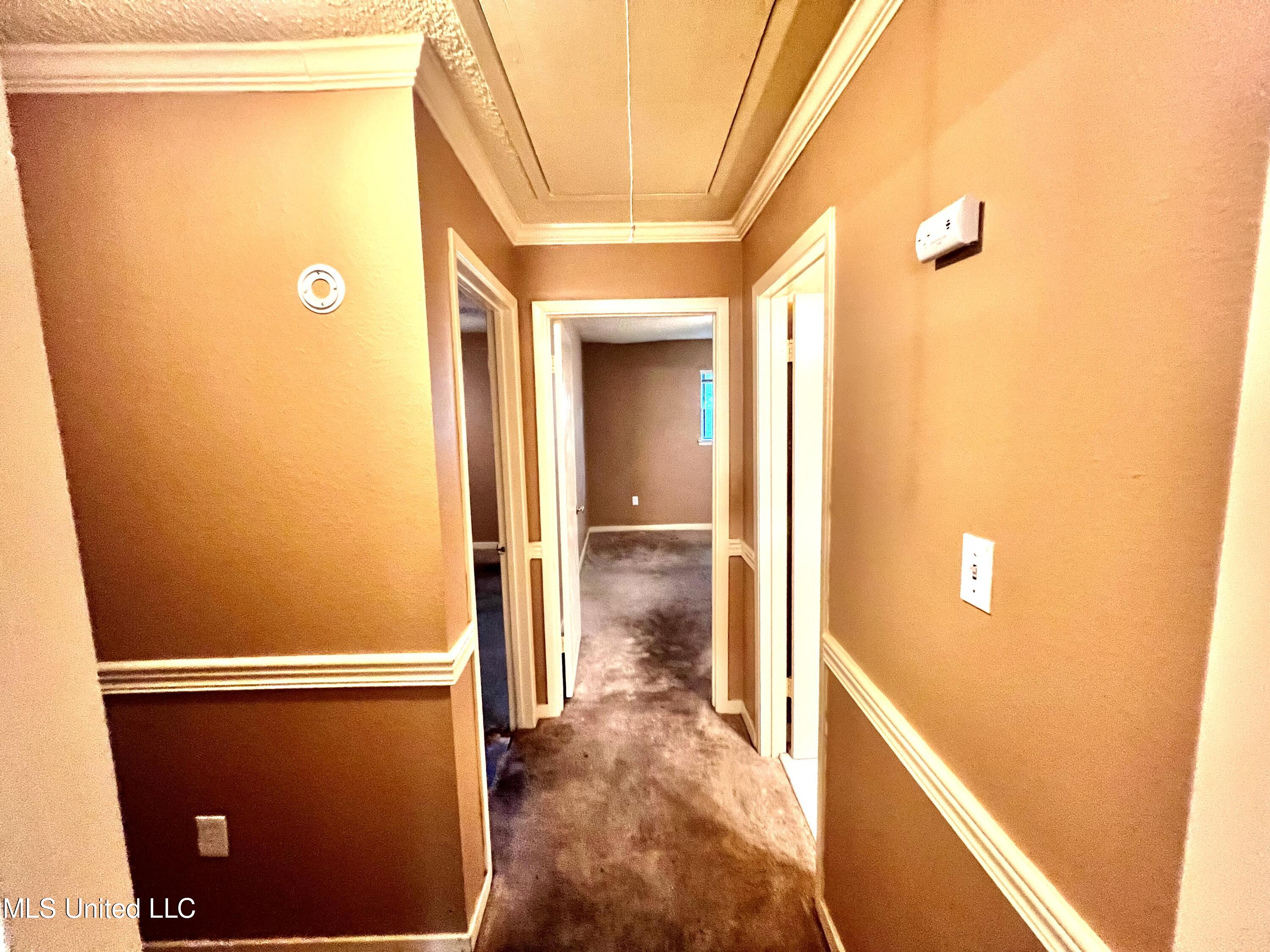 1255 E County Line Road, L-3