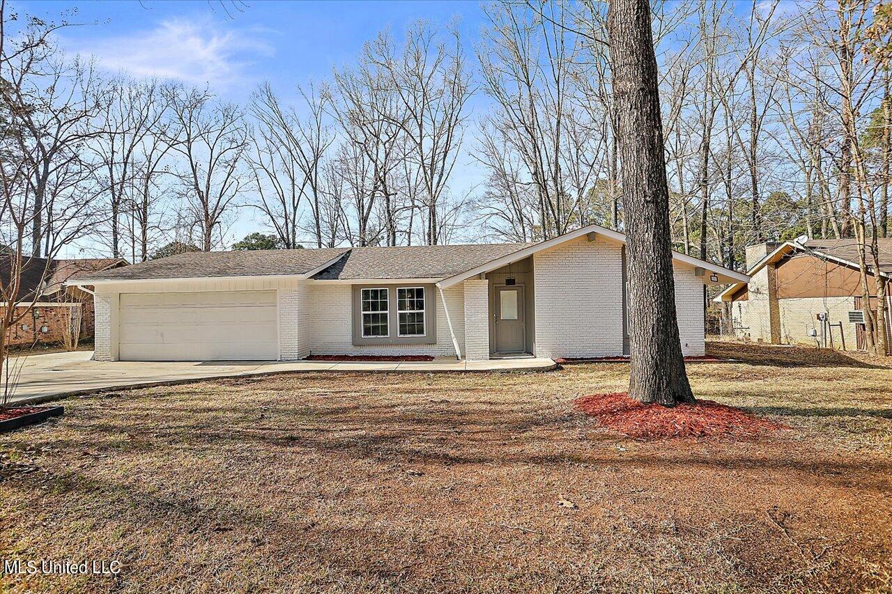 111 N Sweetgum Road