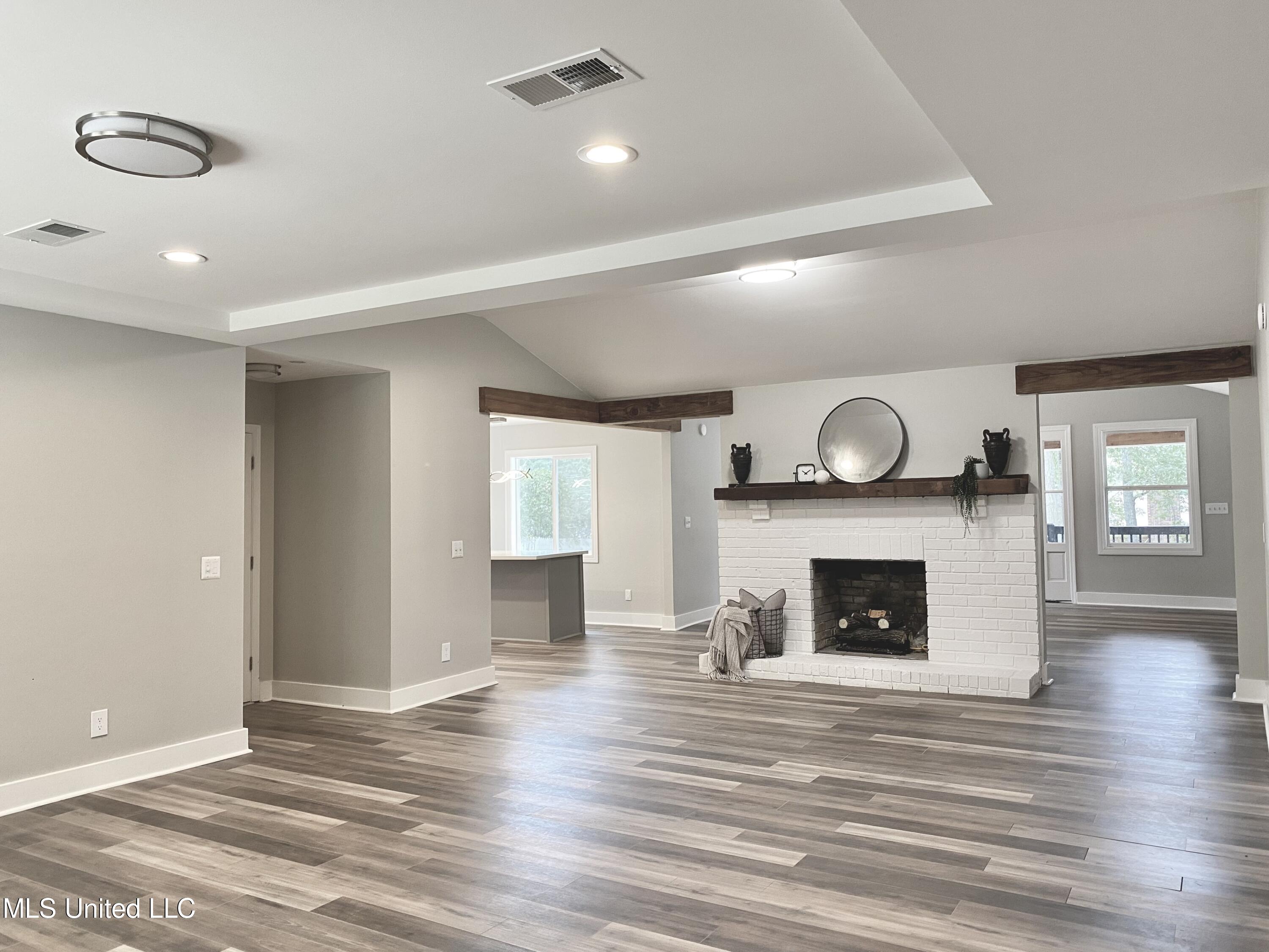 111 N Sweetgum Road