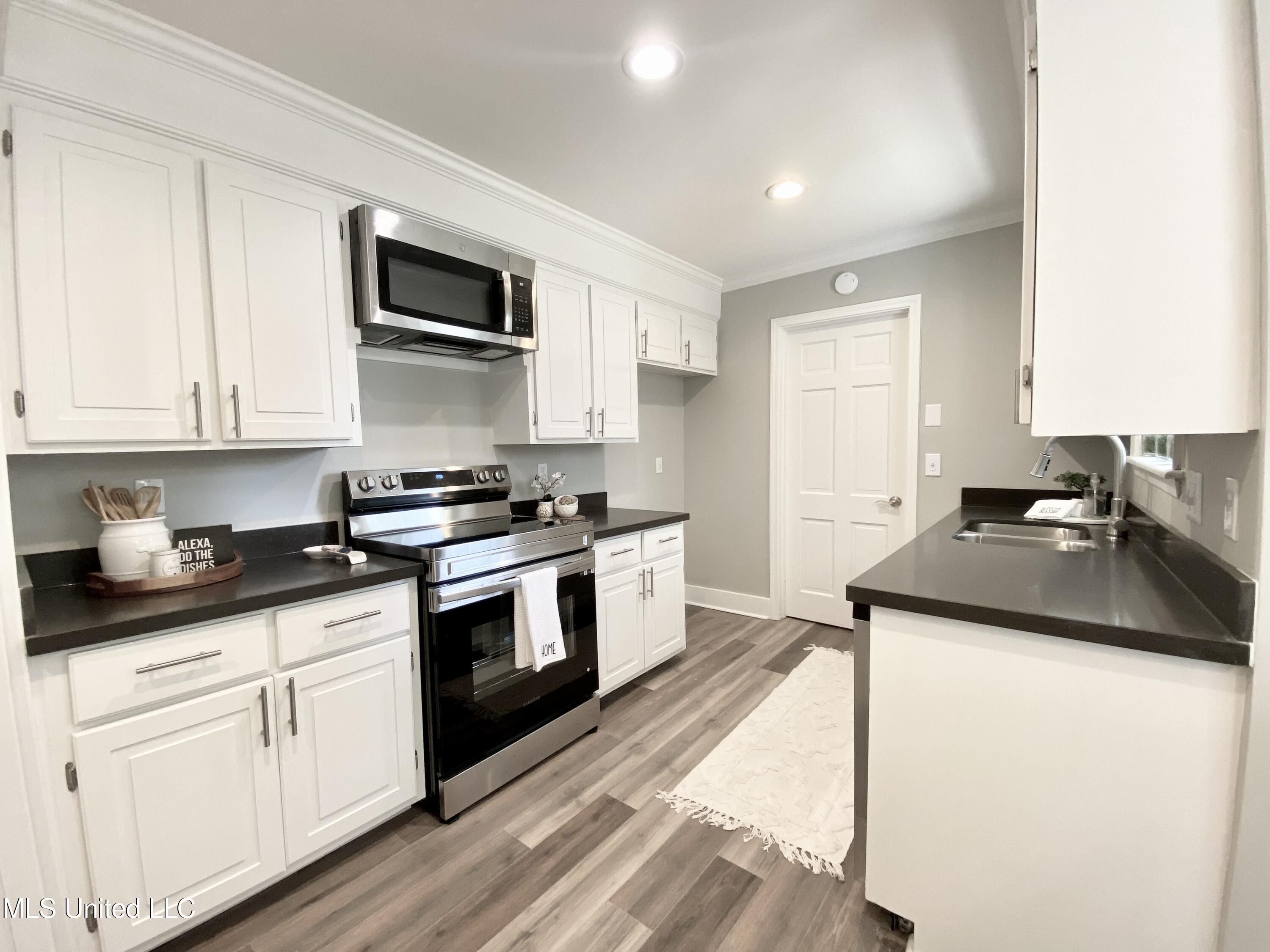 111 N Sweetgum Road