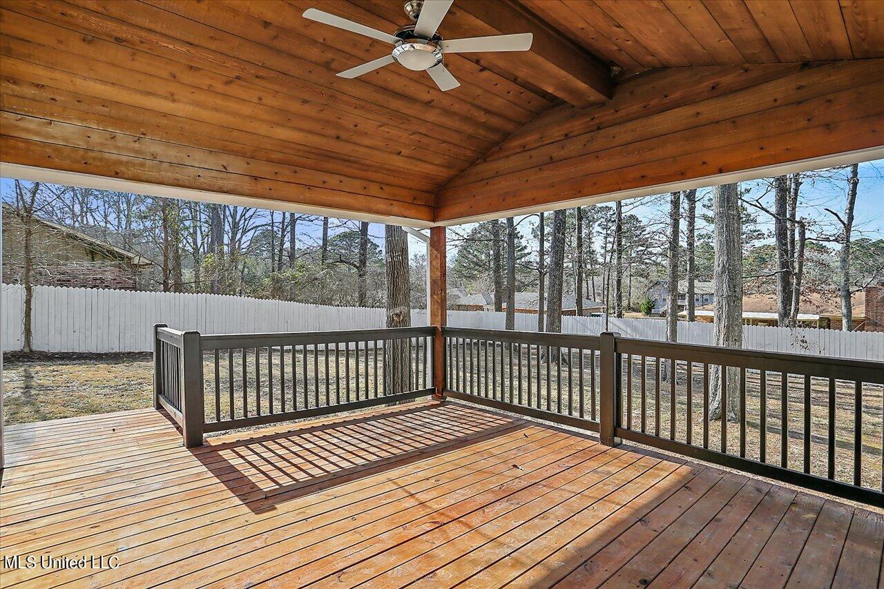 111 N Sweetgum Road