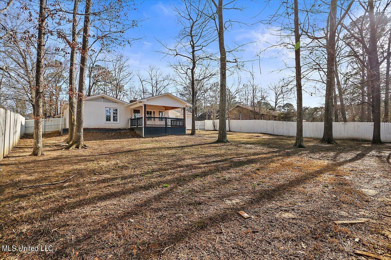 111 N Sweetgum Road
