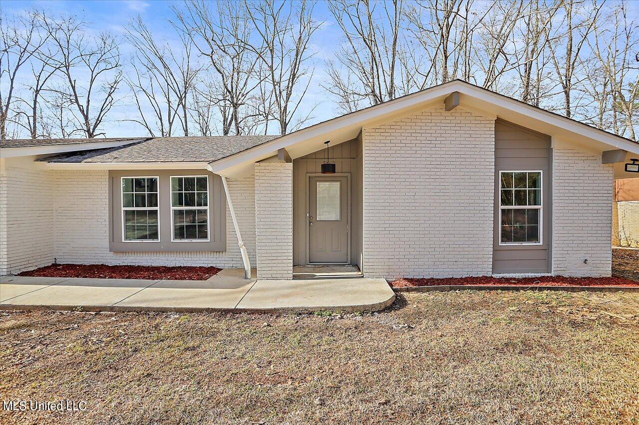 111 N Sweetgum Road