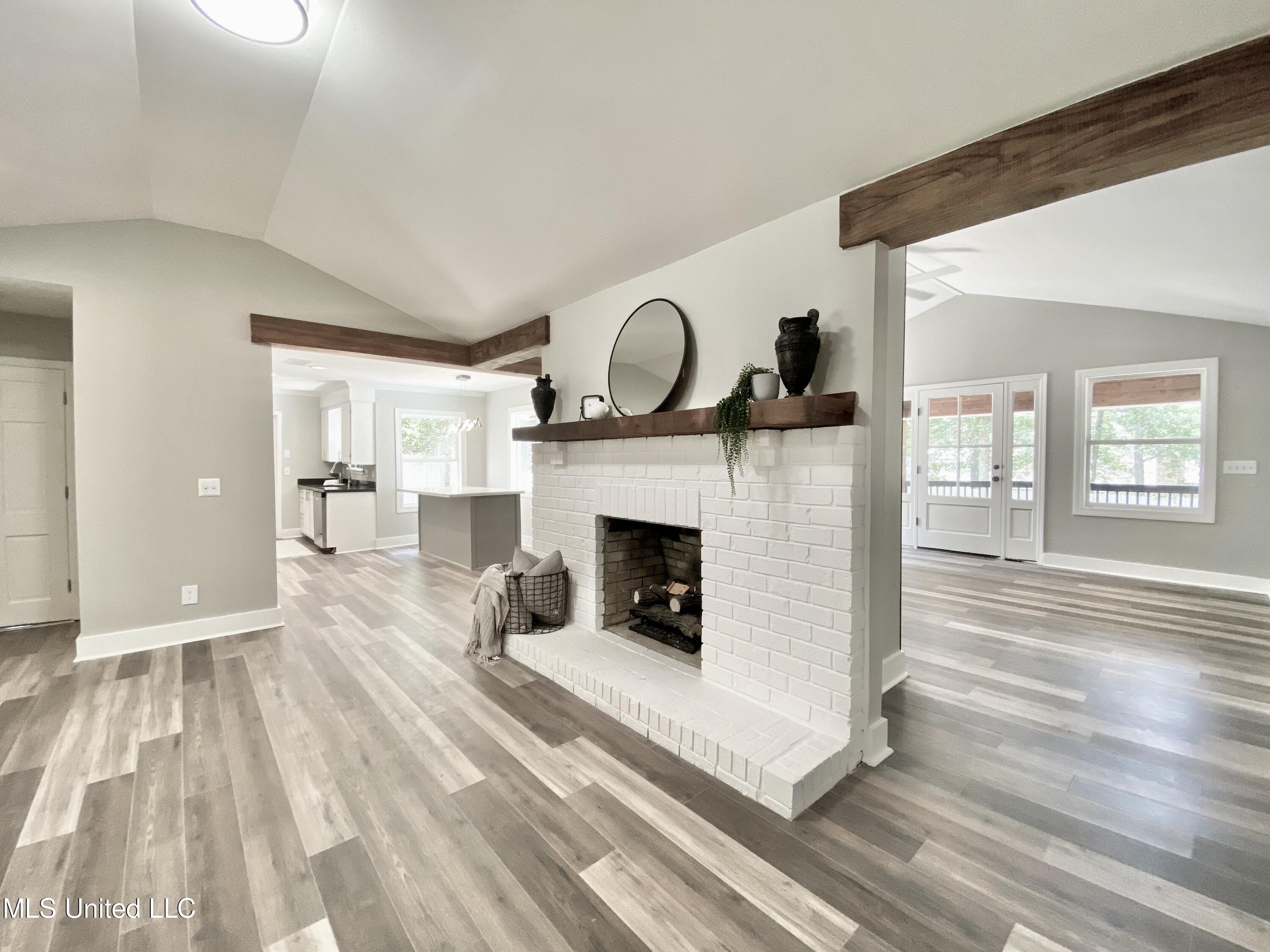 111 N Sweetgum Road