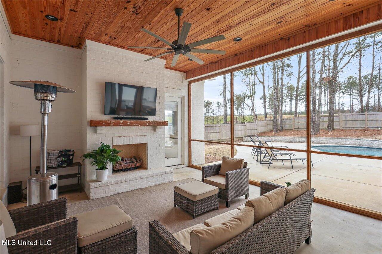 119 Silverleaf Drive