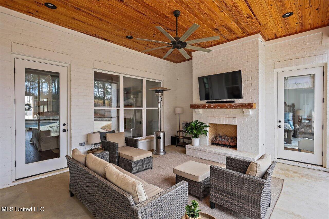 119 Silverleaf Drive