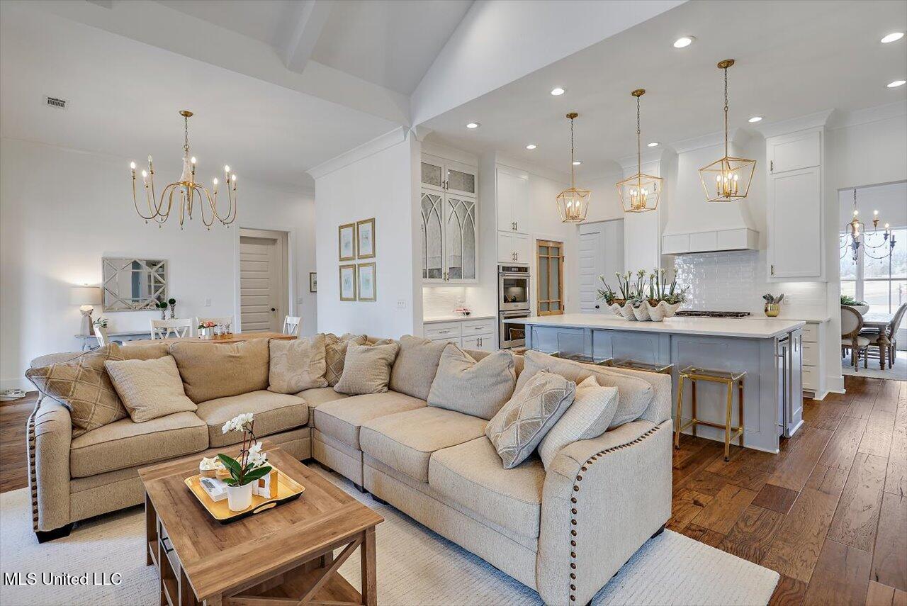 119 Silverleaf Drive