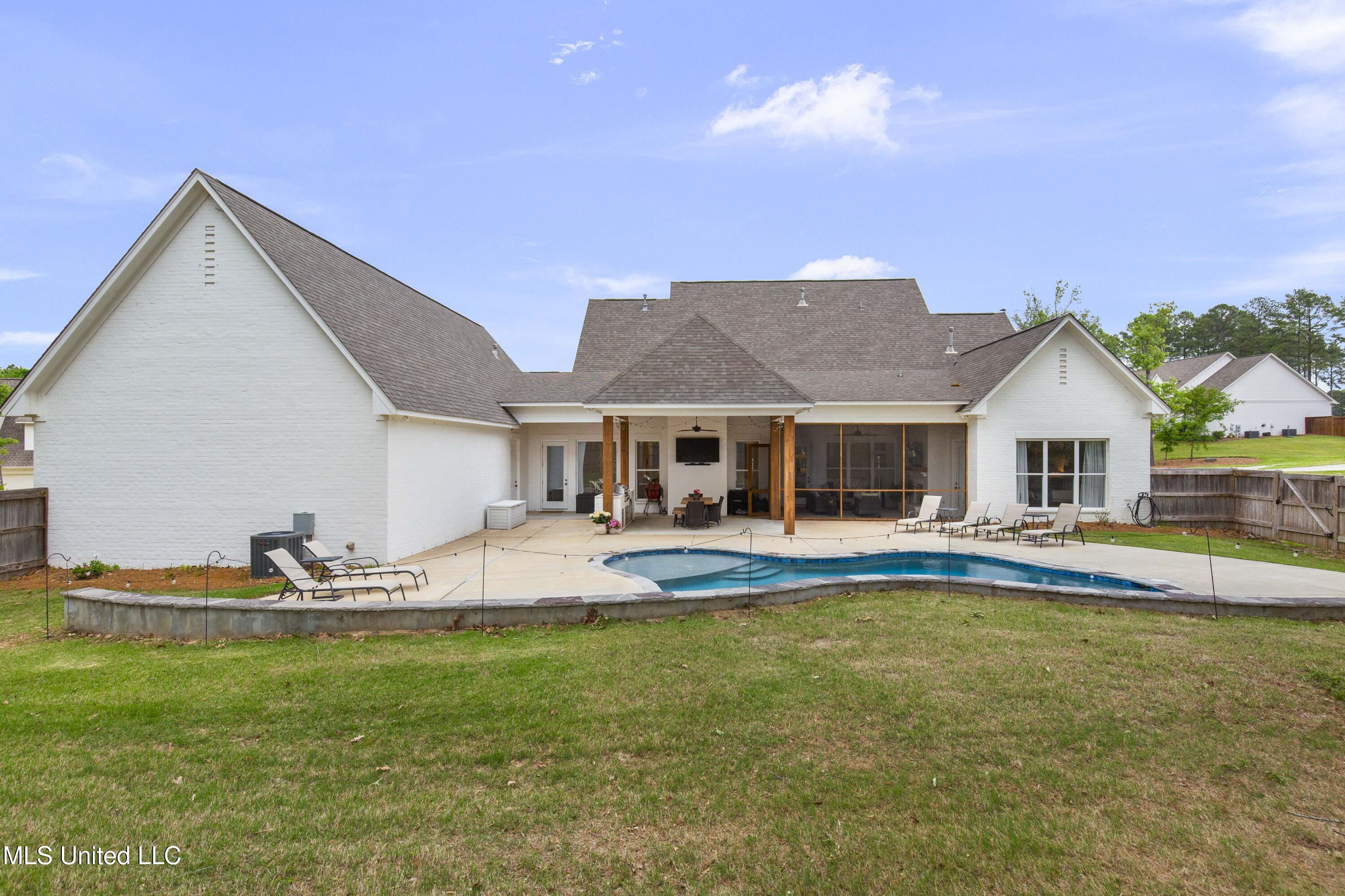 119 Silverleaf Drive