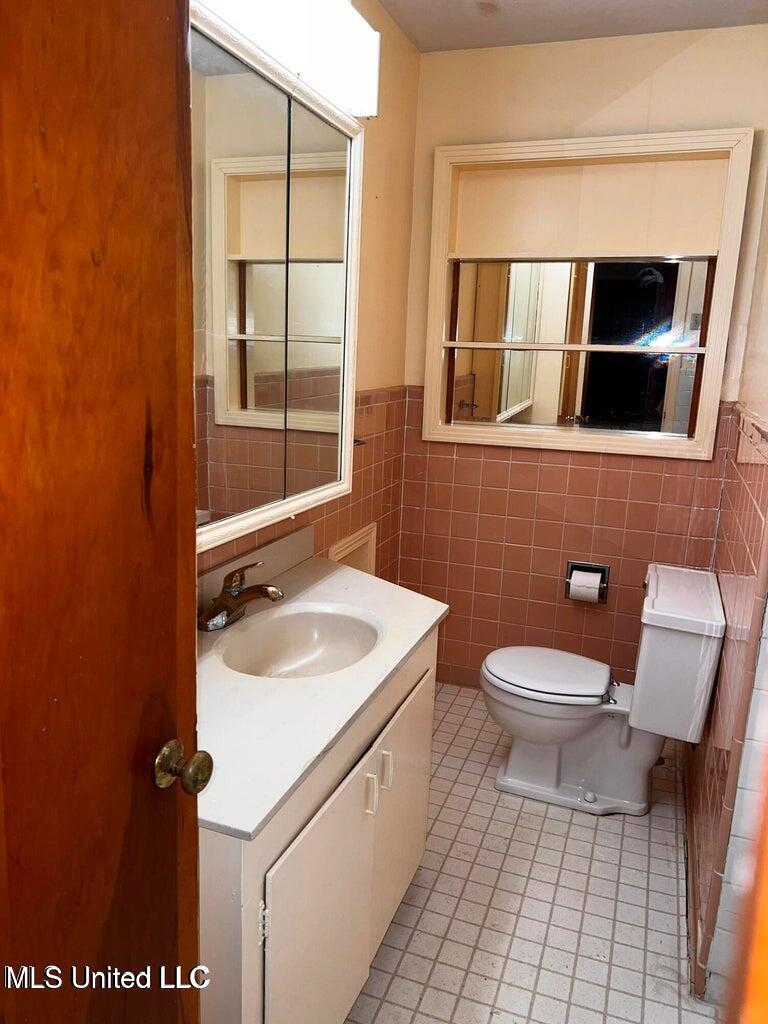 1404 Winchester Street