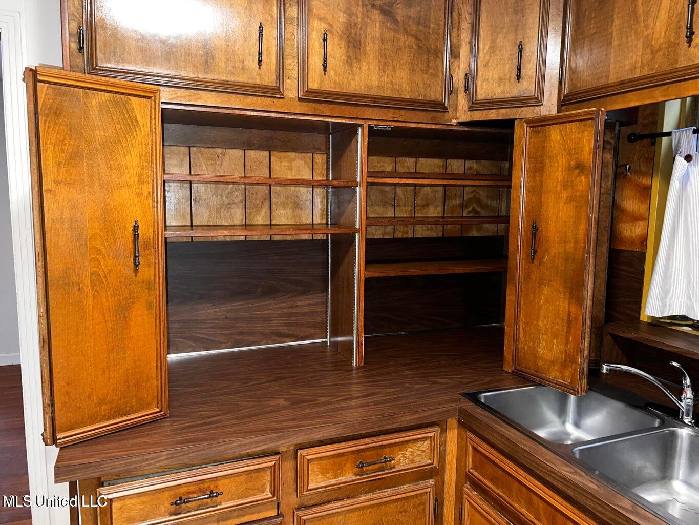 1404 Winchester Street