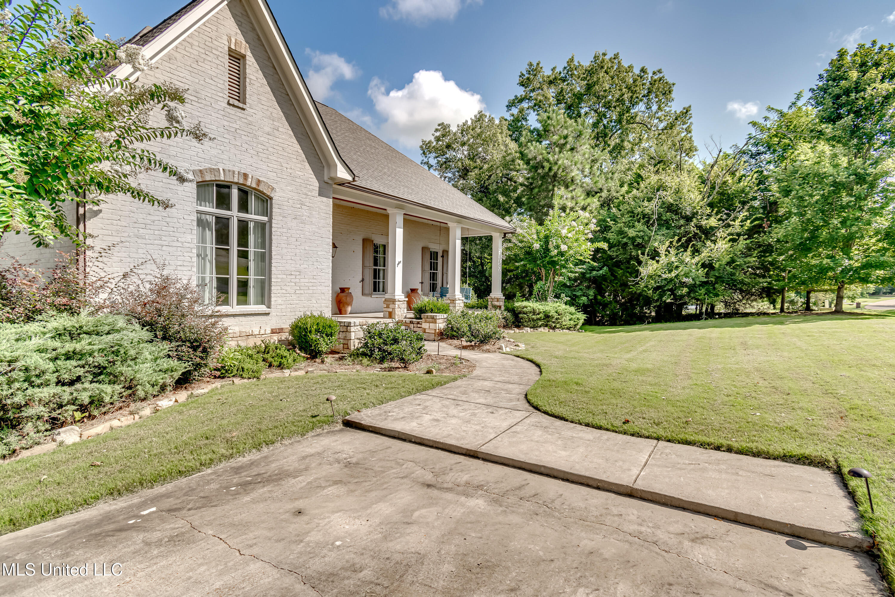 294 Dover Lane