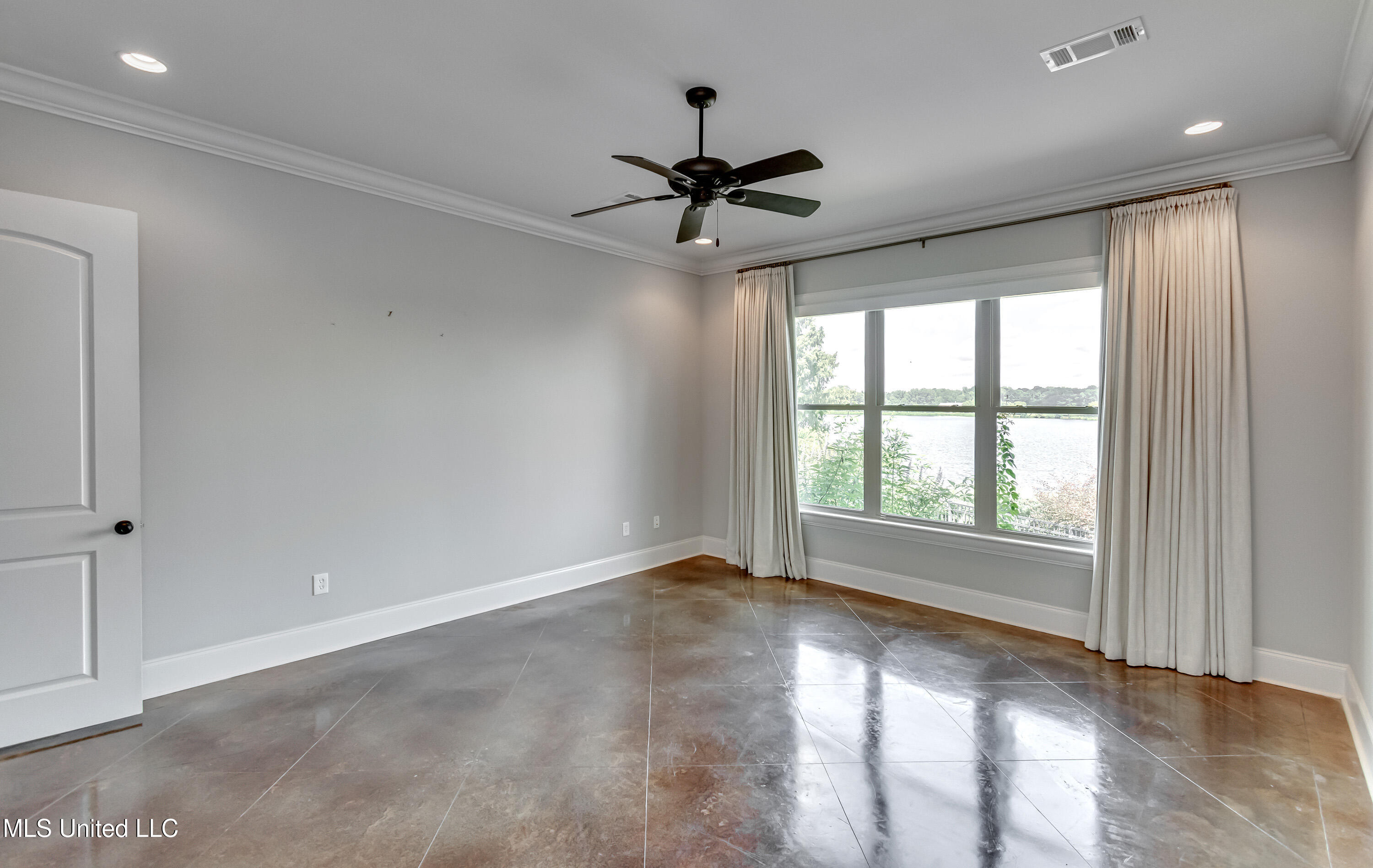 294 Dover Lane