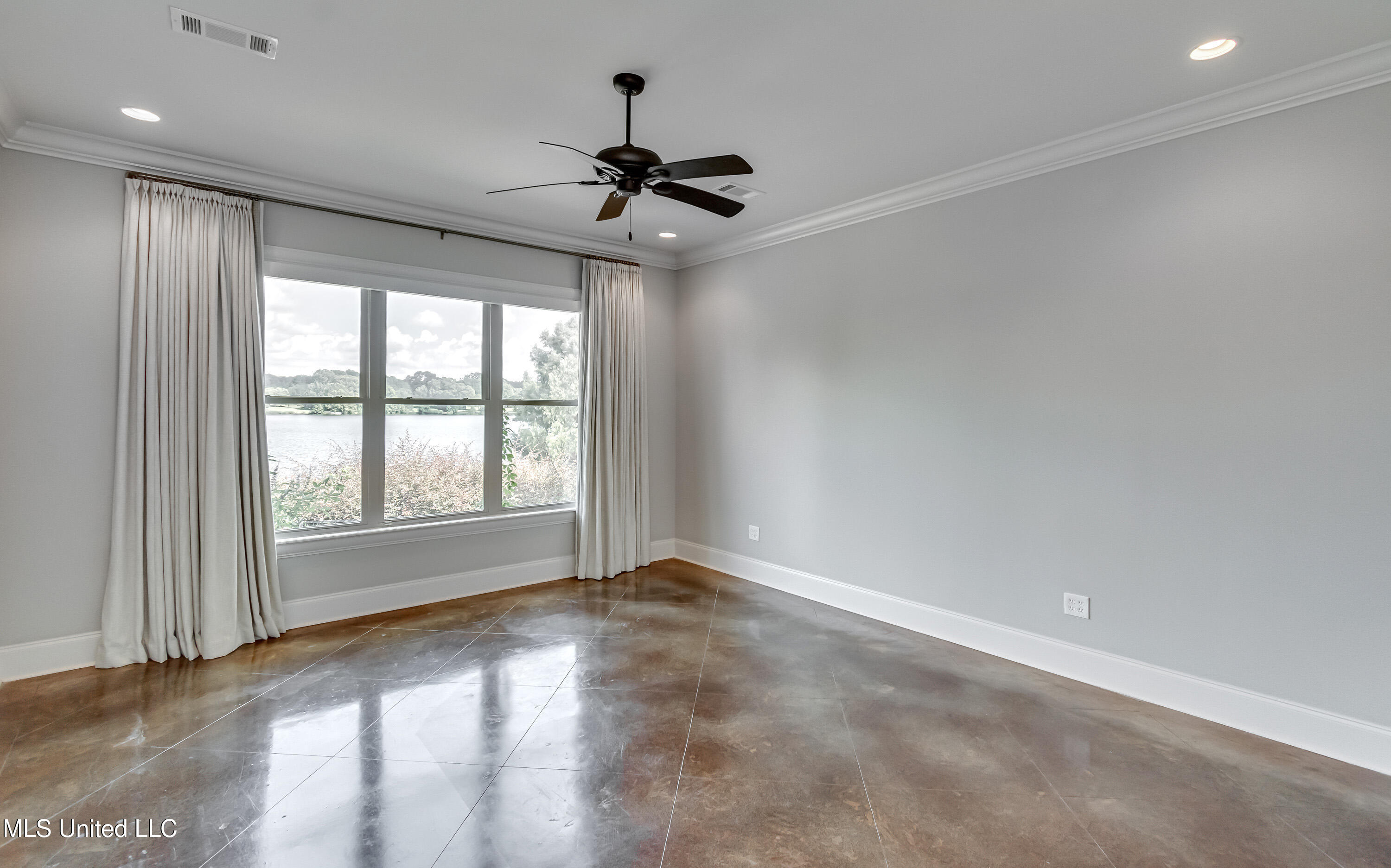 294 Dover Lane