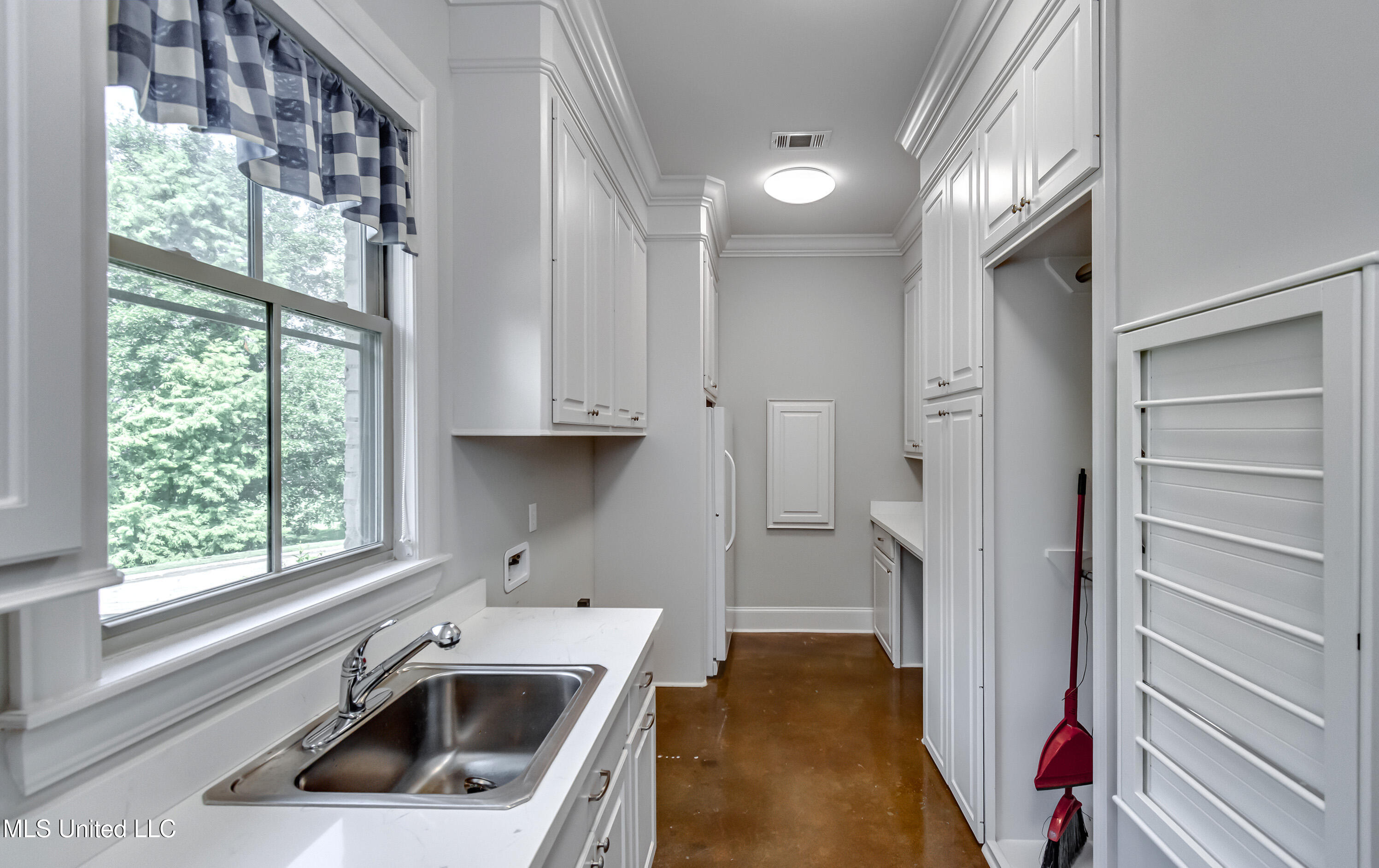 294 Dover Lane