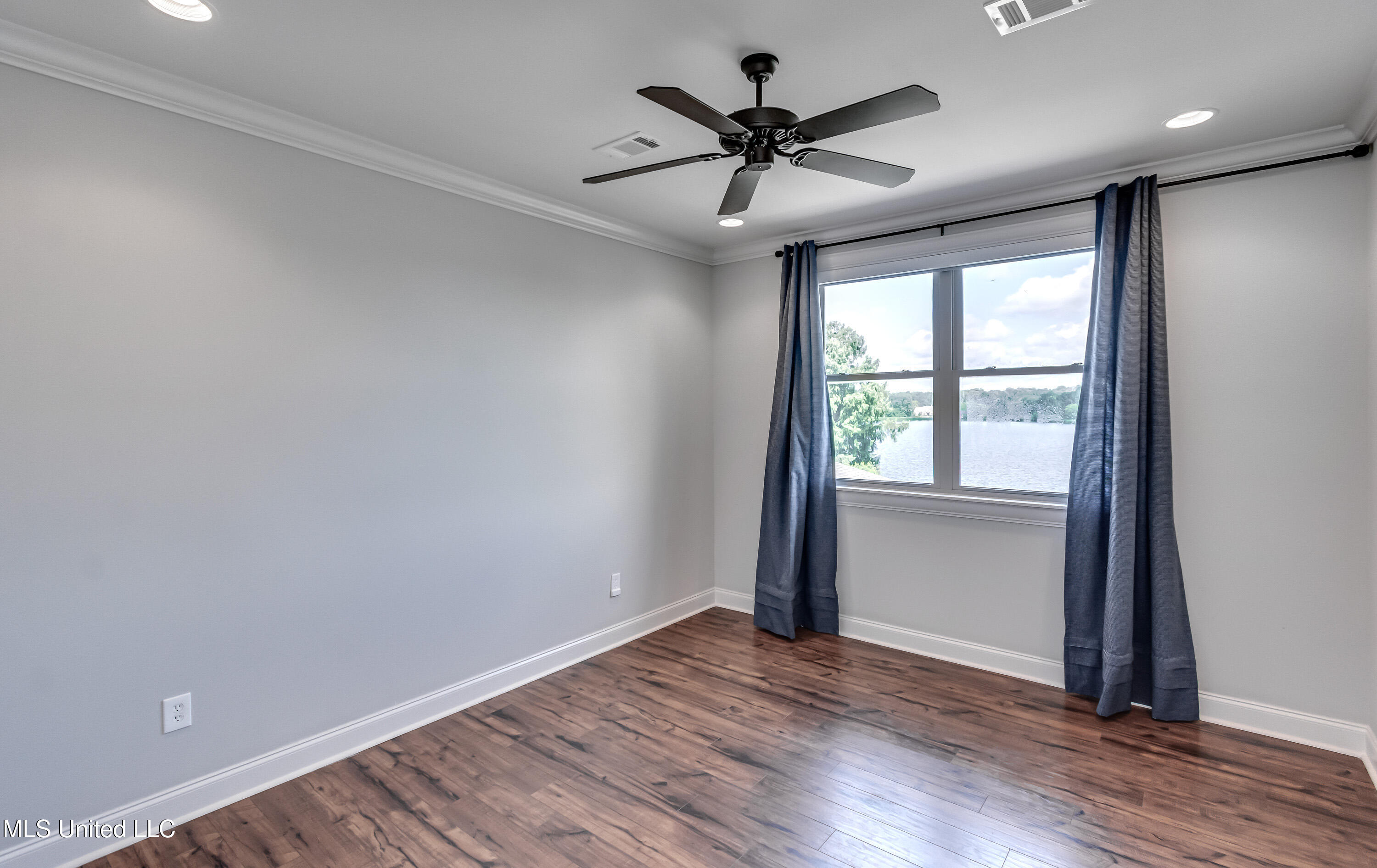 294 Dover Lane