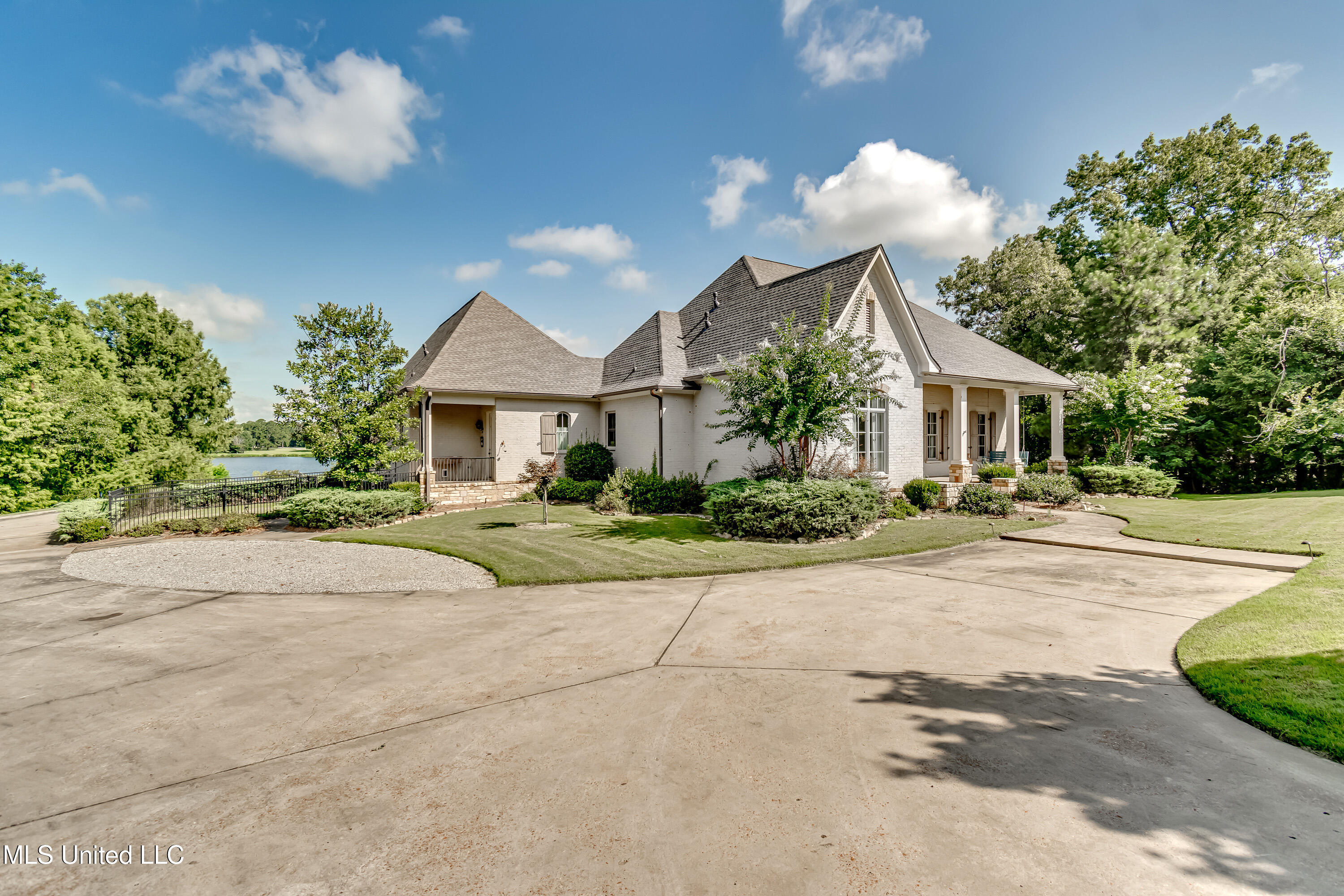 294 Dover Lane