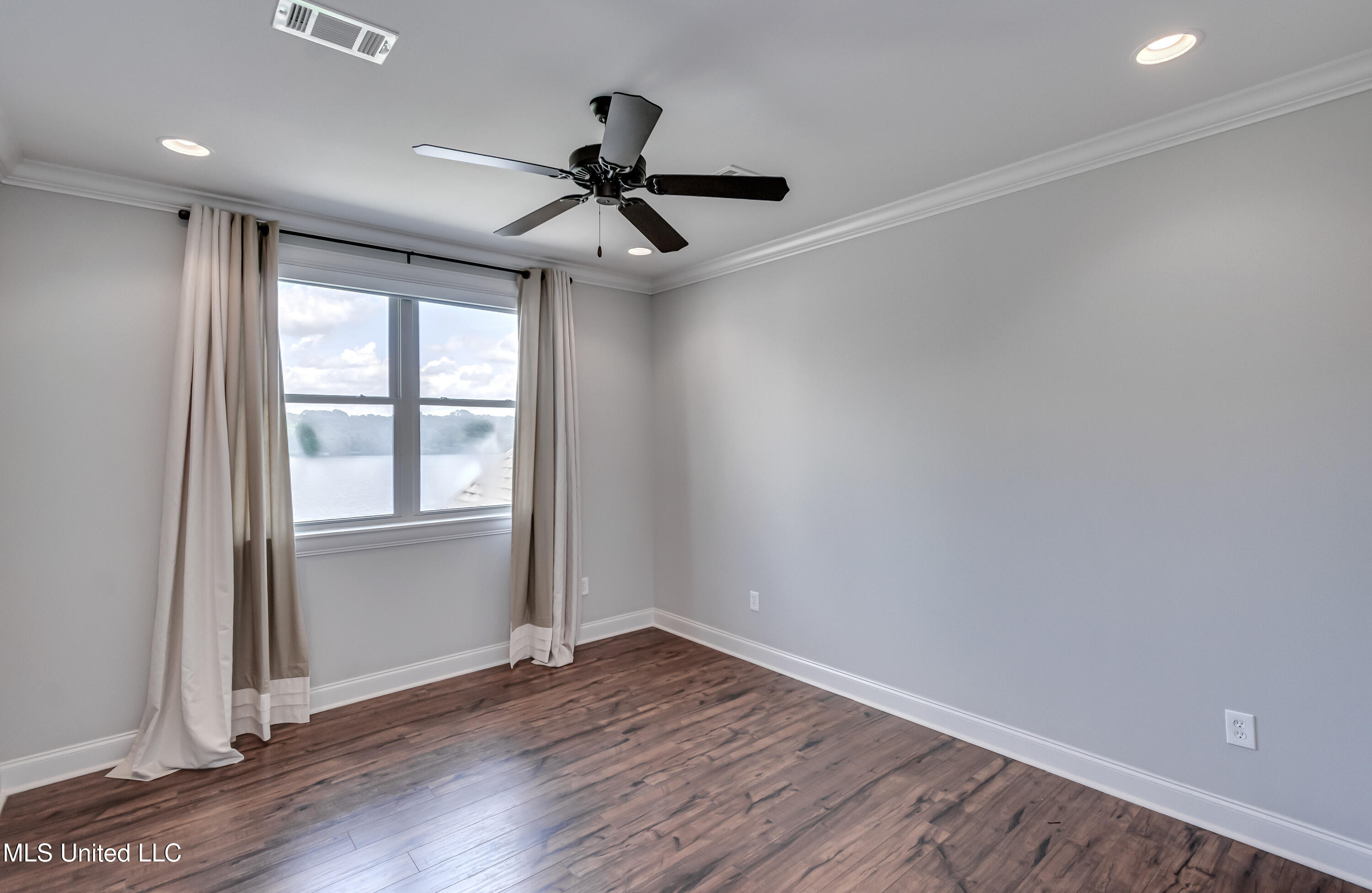 294 Dover Lane