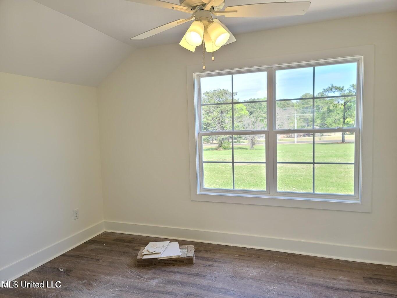 317 Hamilton Court, Brandon