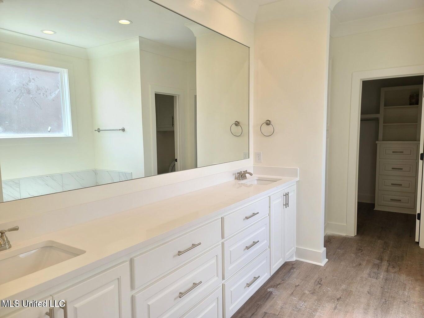 317 Hamilton Court, Brandon