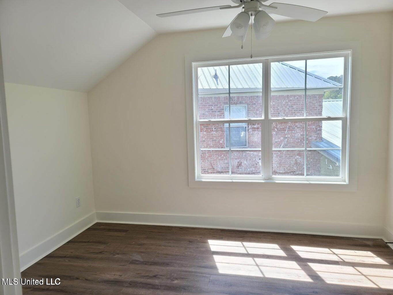 317 Hamilton Court, Brandon