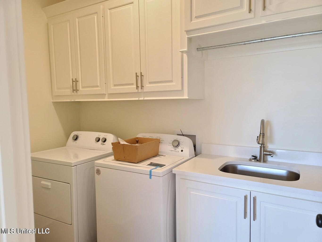 317 Hamilton Court, Brandon