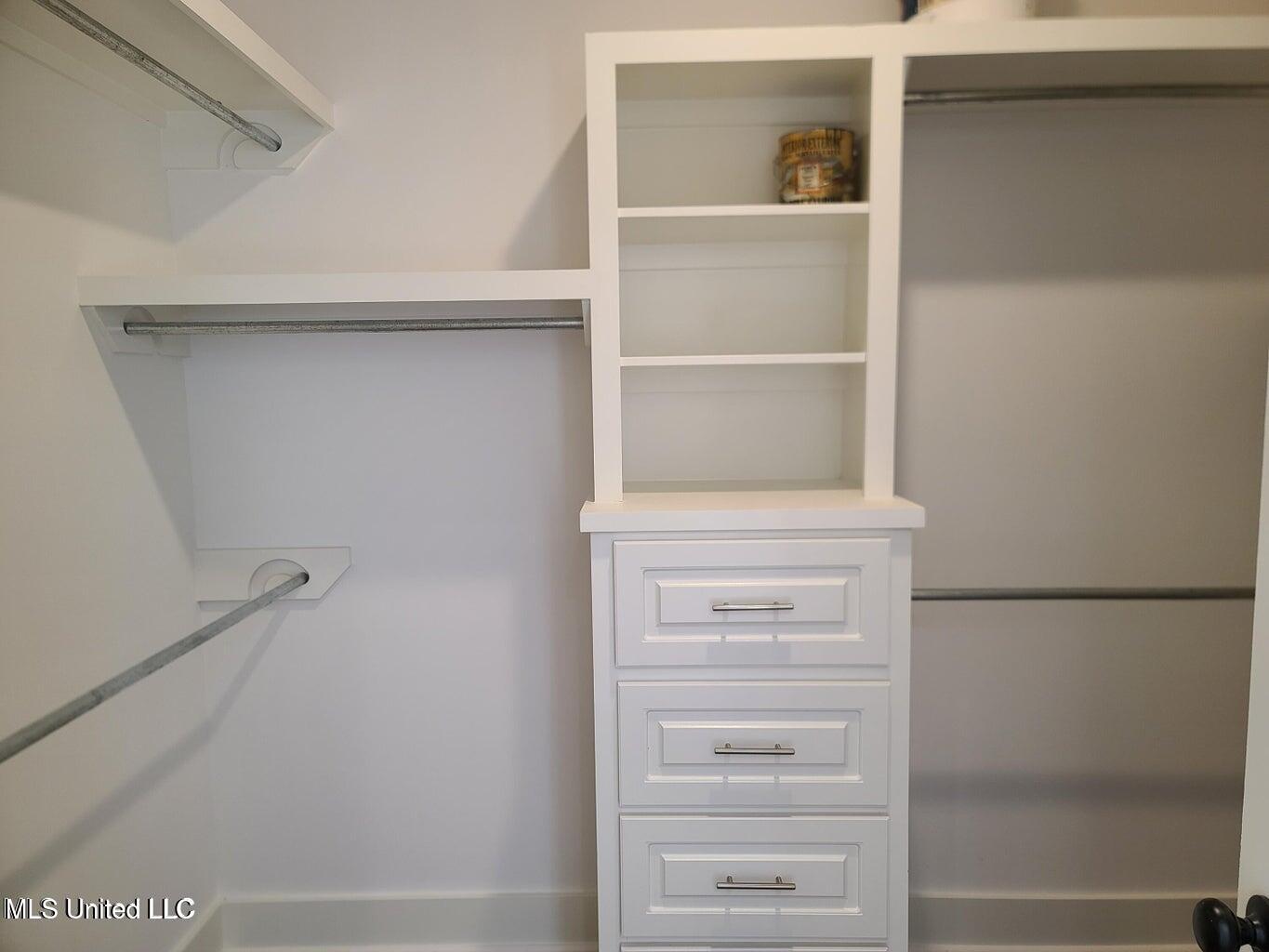 317 Hamilton Court, Brandon