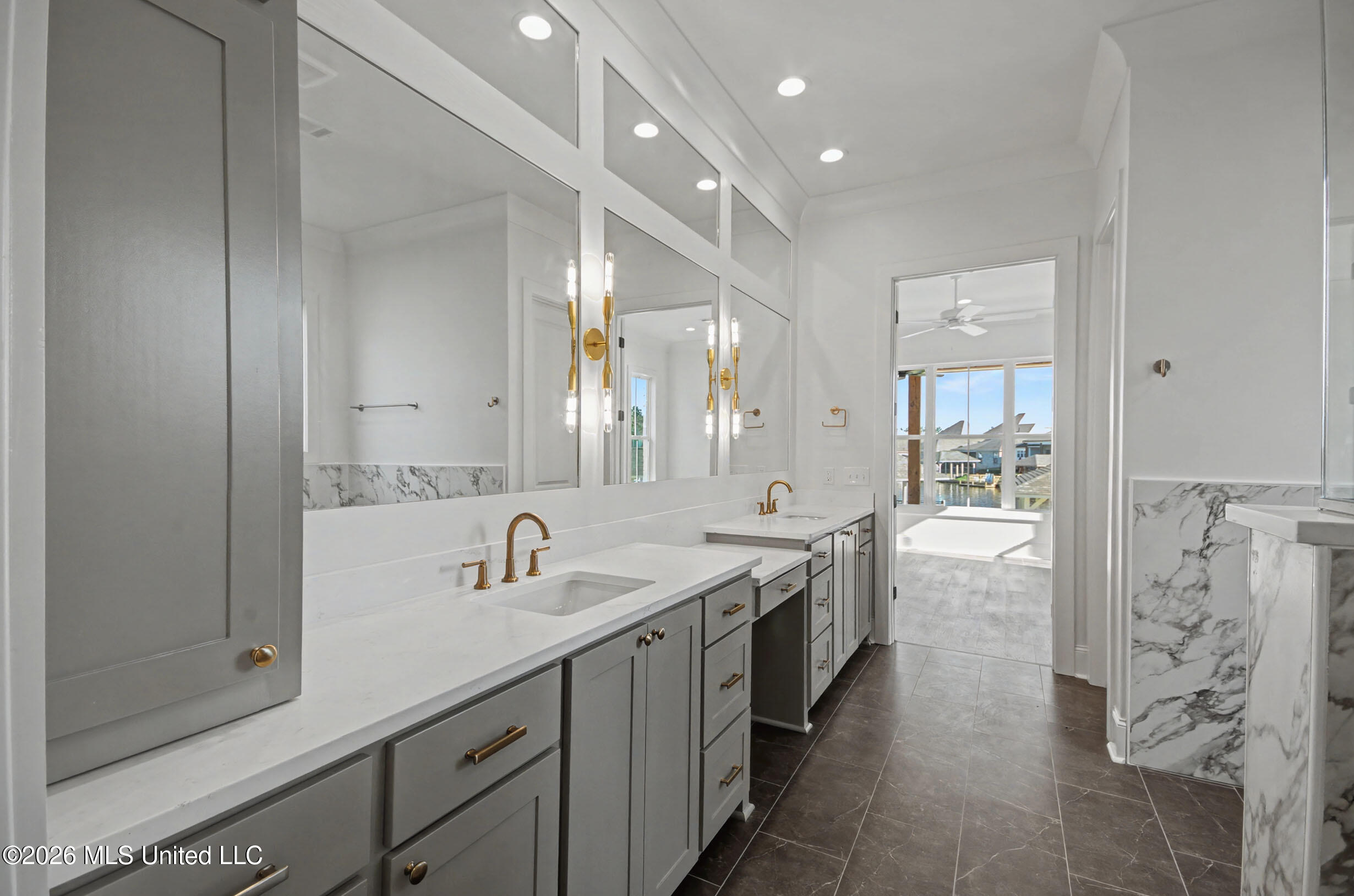 106 Heron'S Bay Circle