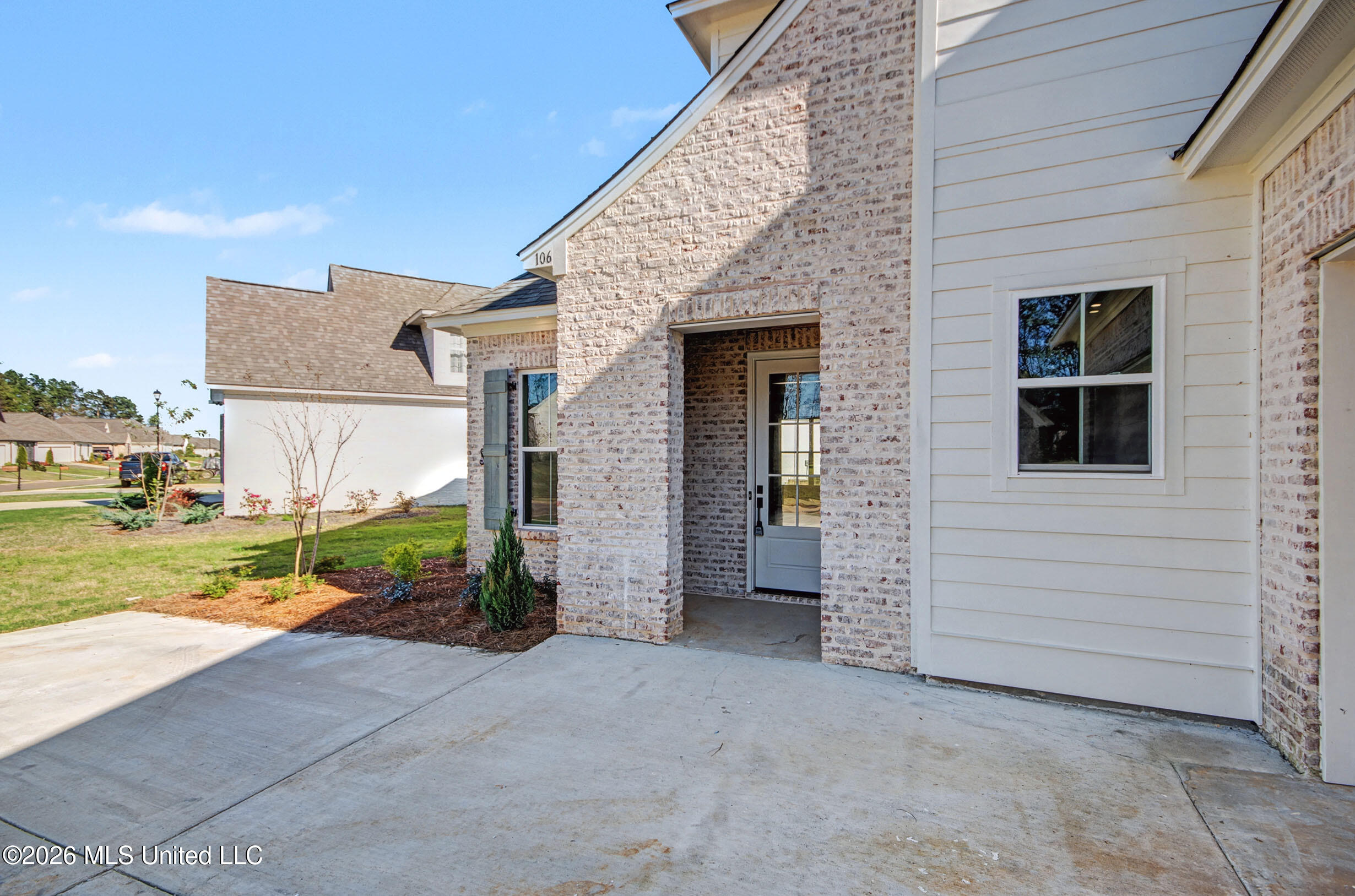 106 Heron'S Bay Circle