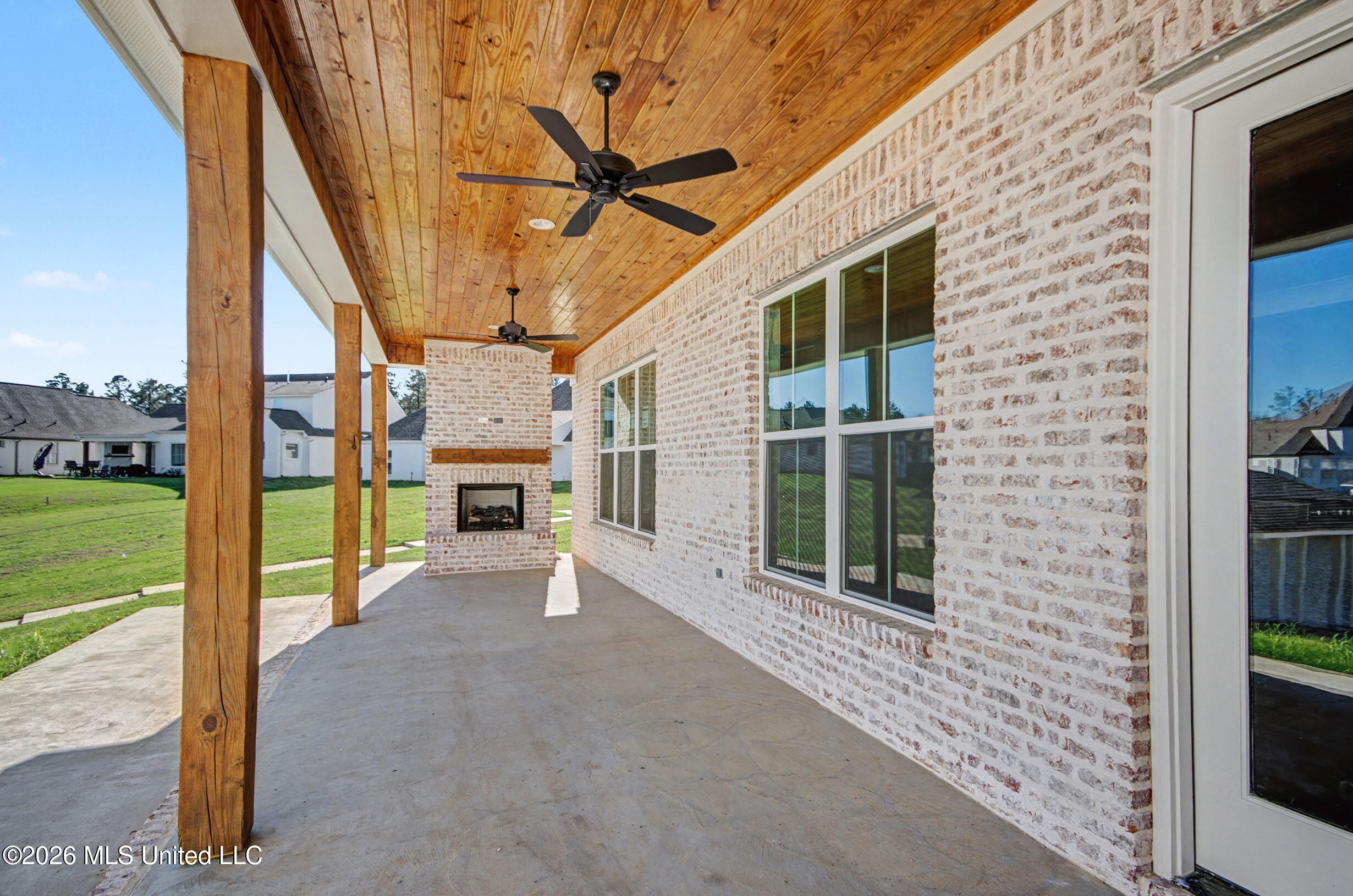 106 Heron'S Bay Circle