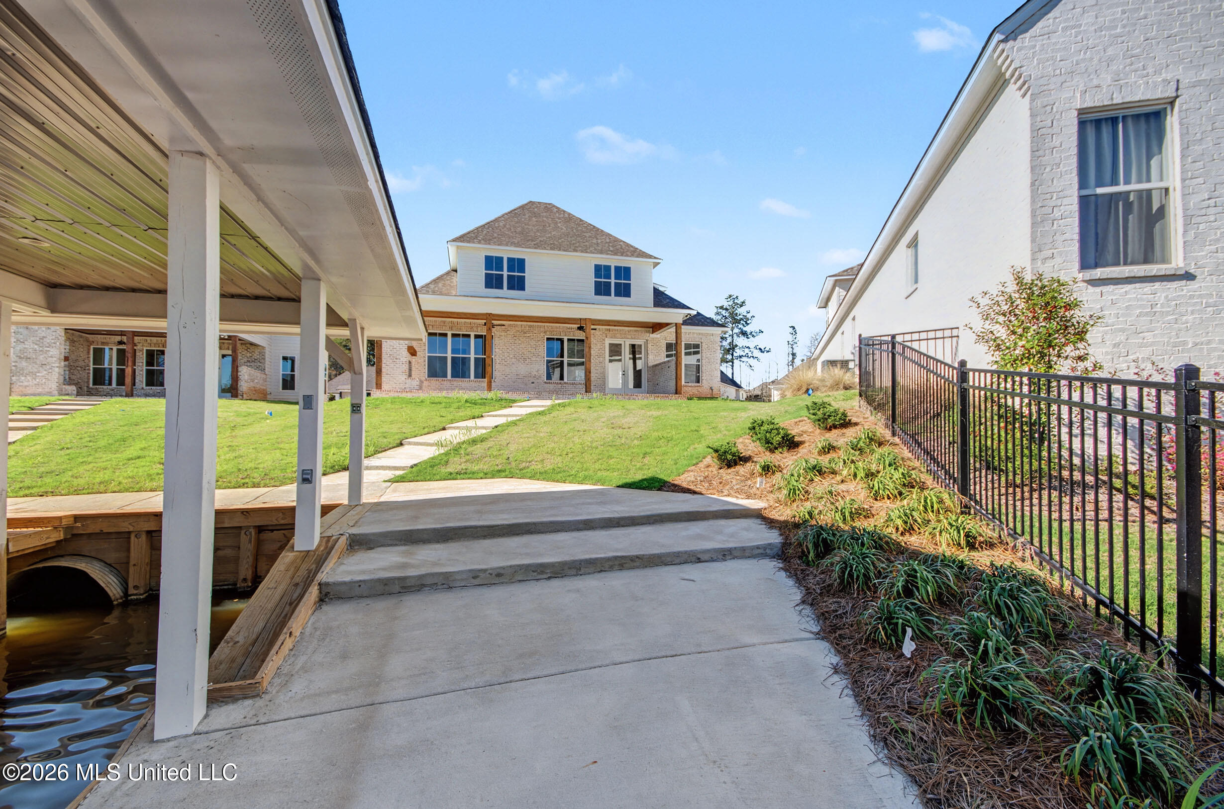 106 Heron'S Bay Circle