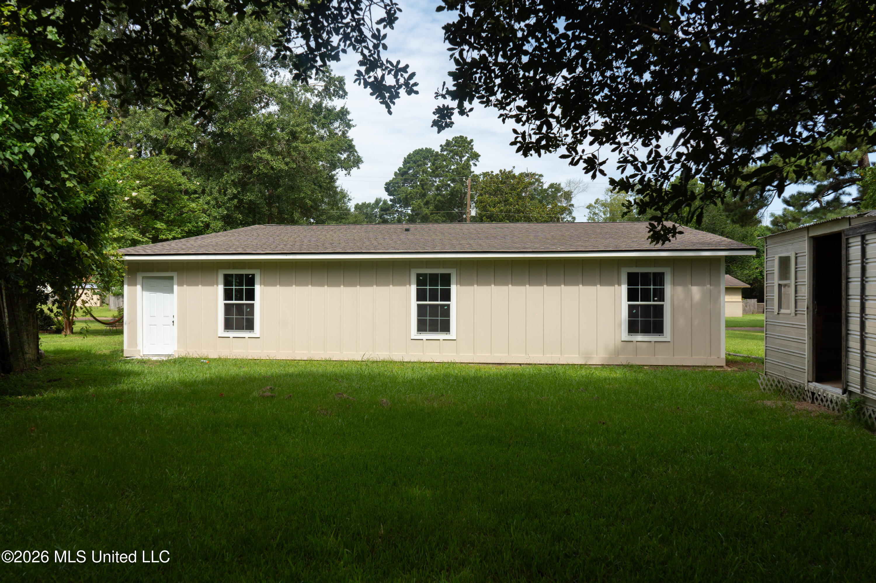 352 Beverly Circle