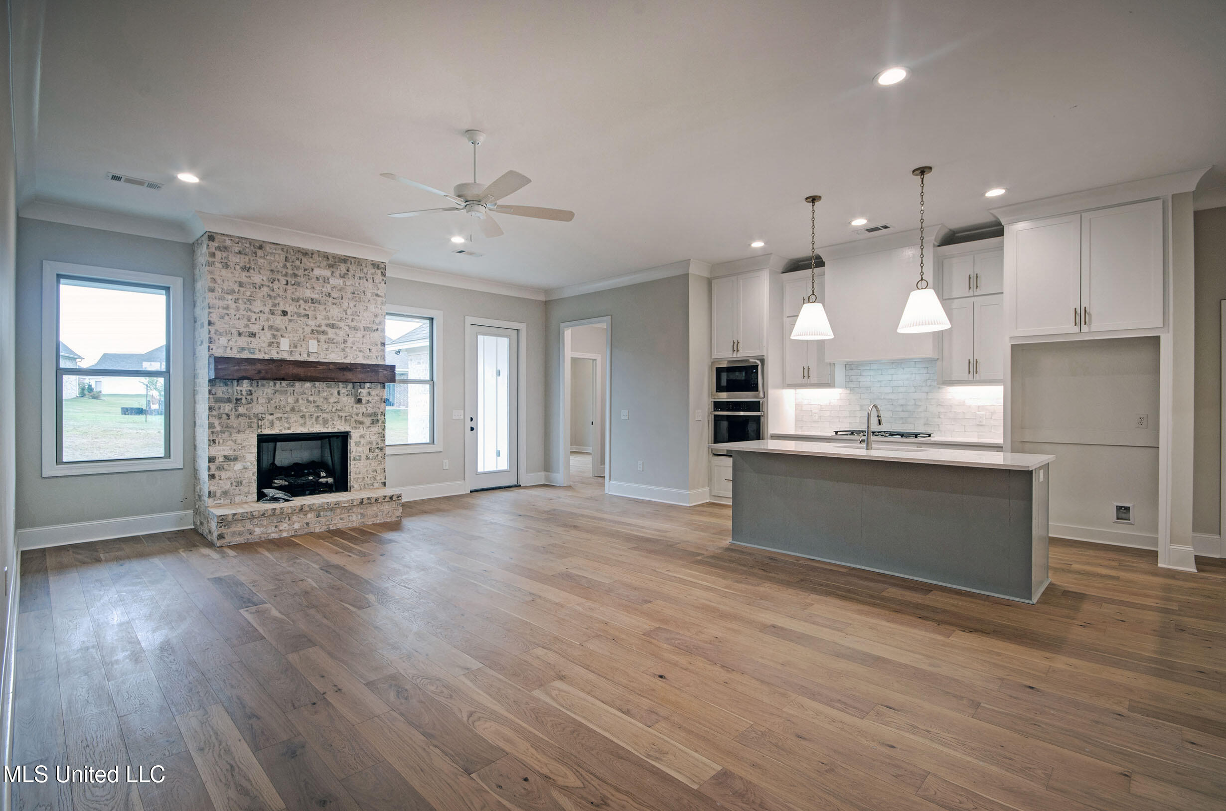 117 Southern Oak Way