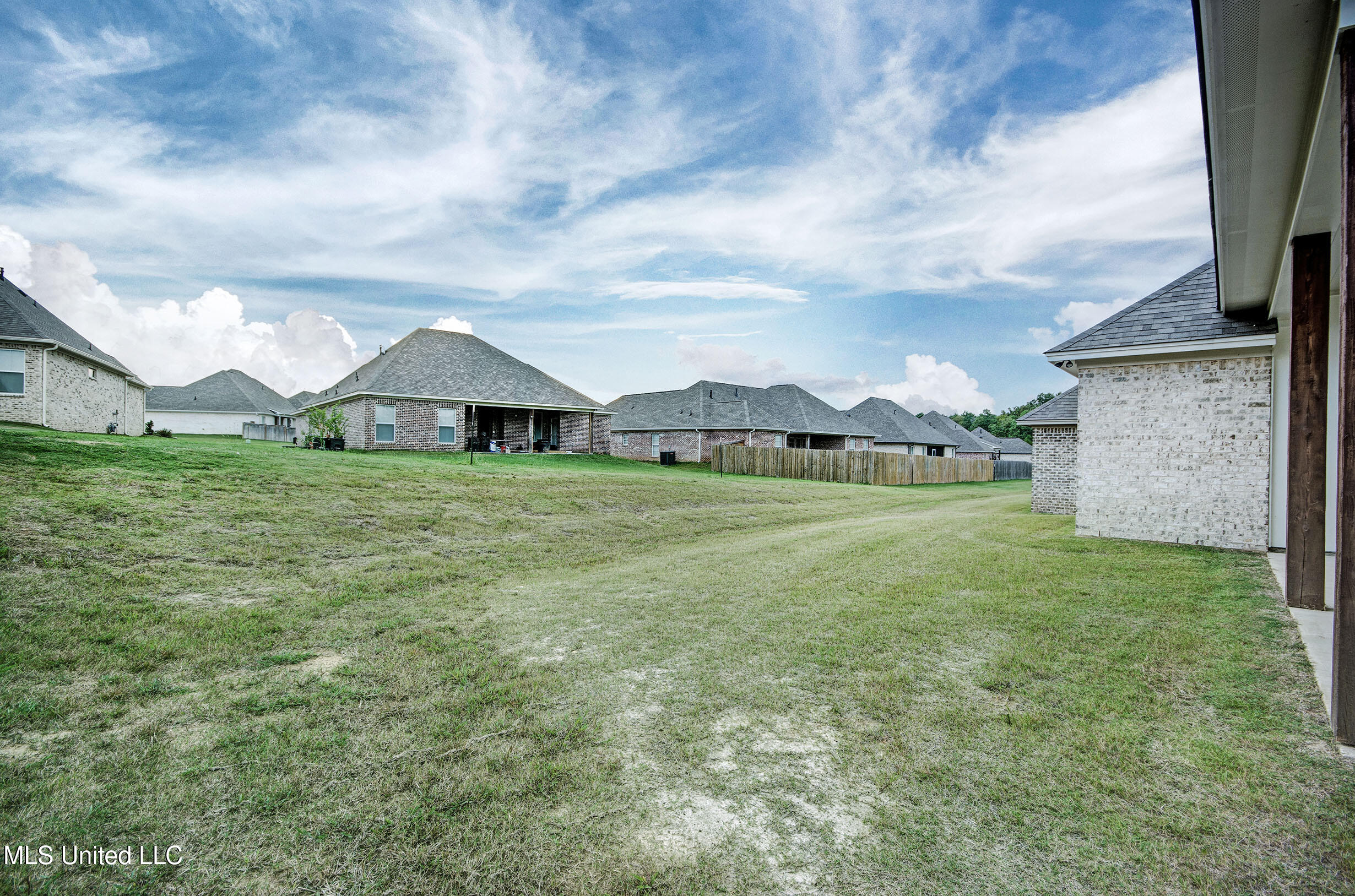 117 Southern Oak Way