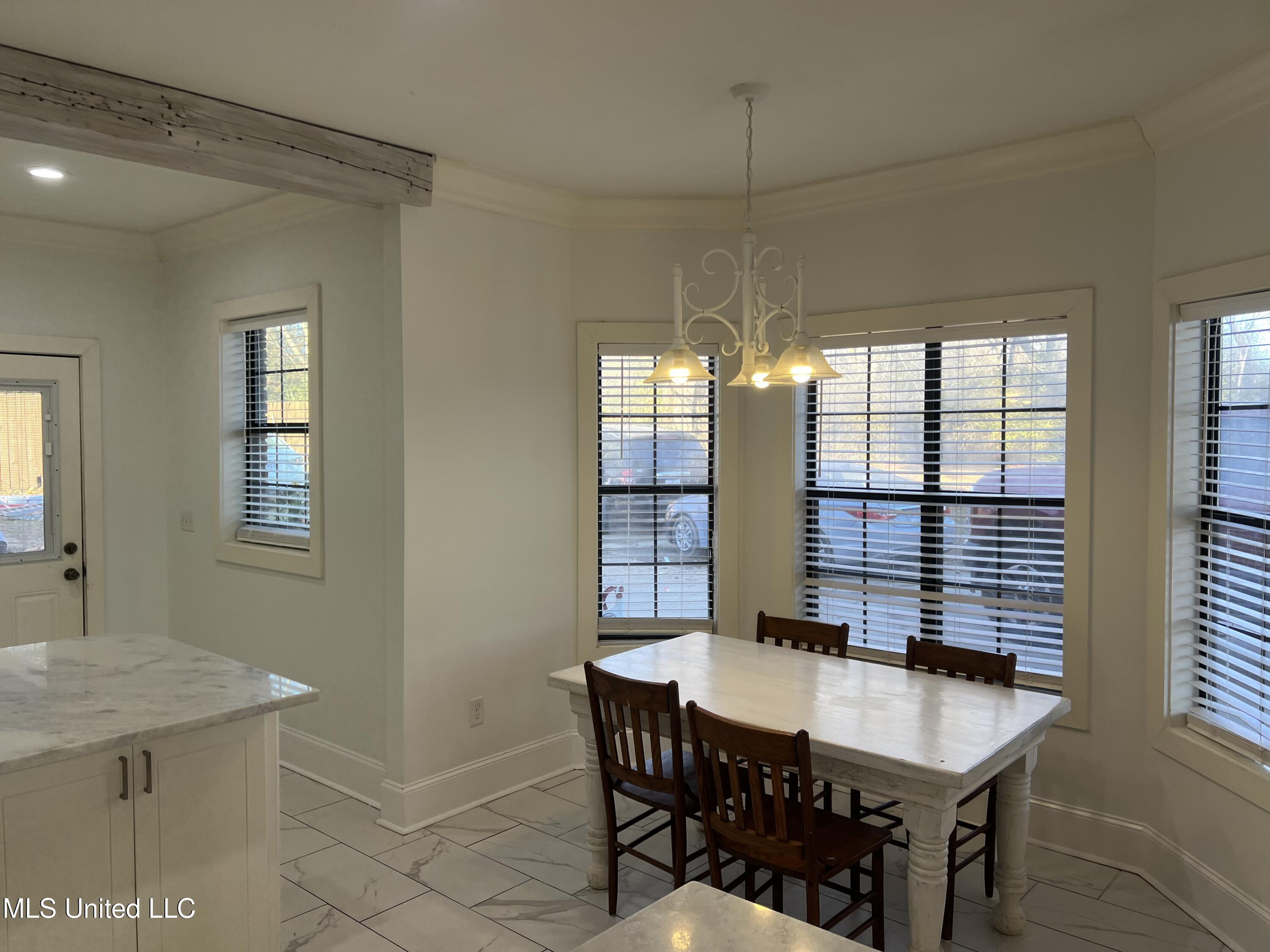 646 Bryceland Boulevard