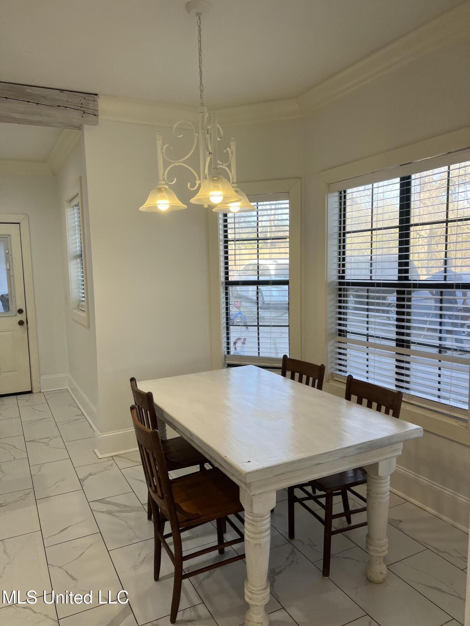 646 Bryceland Boulevard