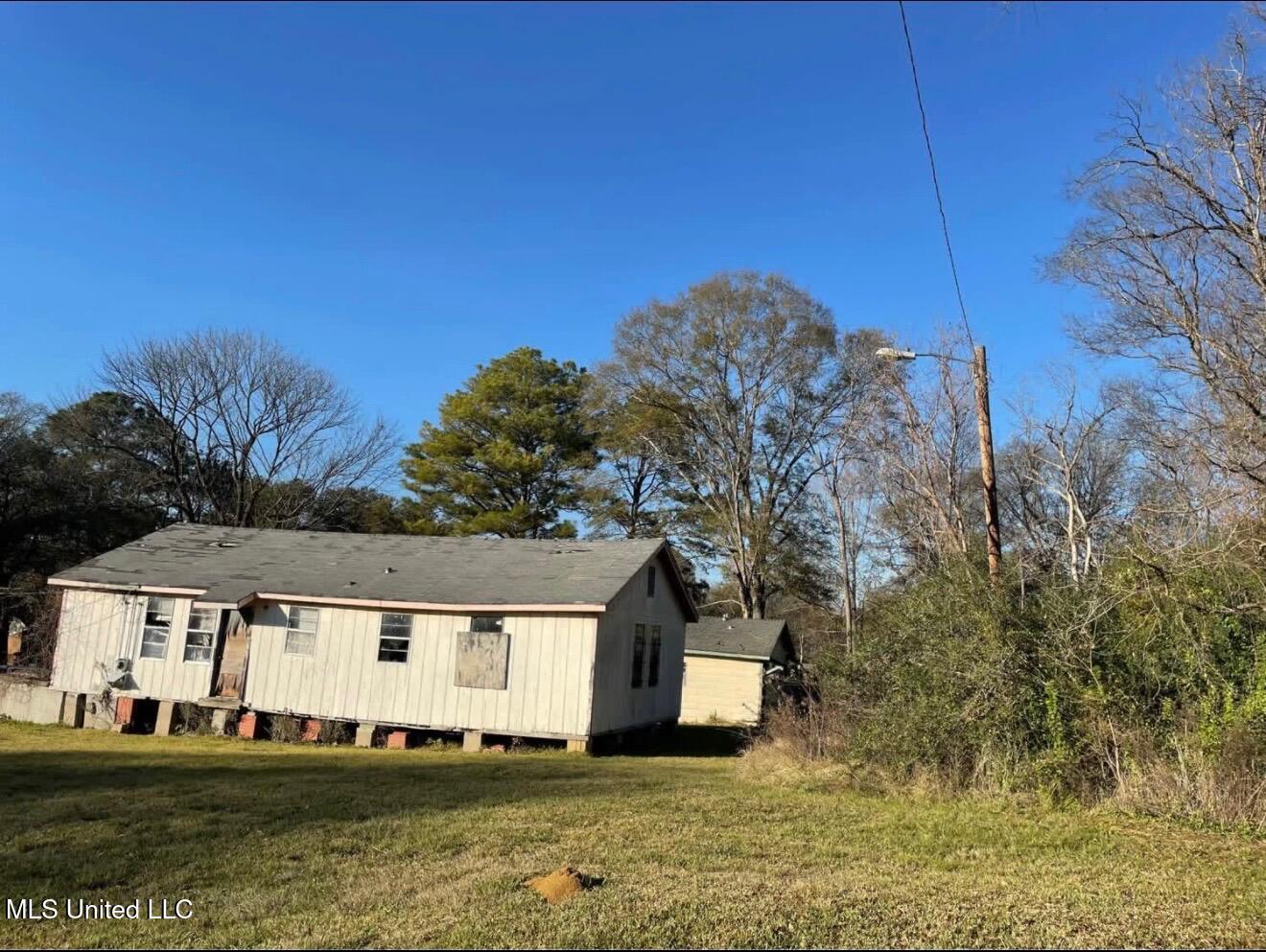 1016-18 Eminence Row