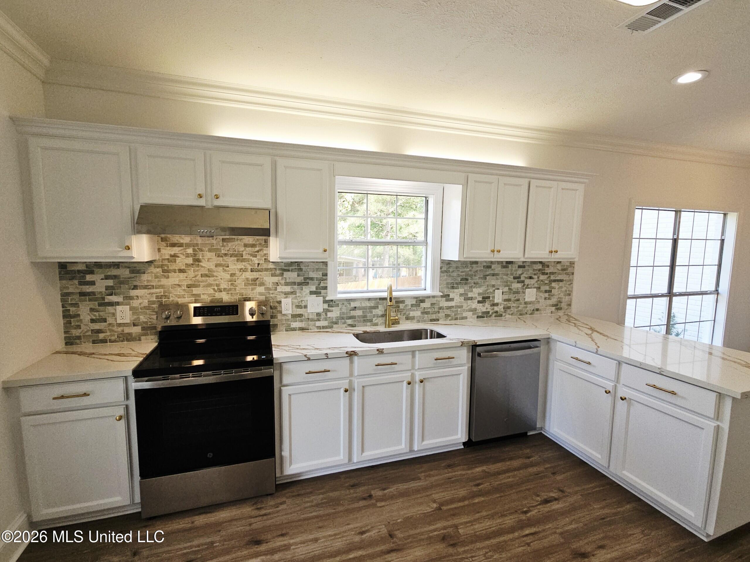 148 Bridlewood Drive